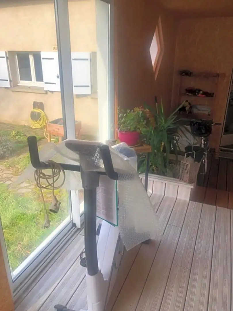 Séjour avec piscine chauffée