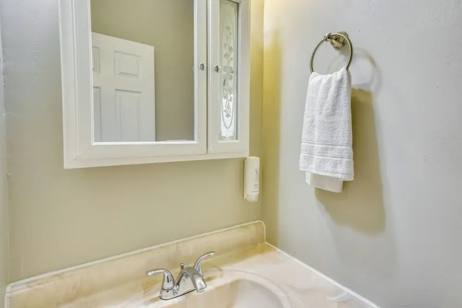 3 Mi to Lake Michigan: Pet-friendly Apt in Sawyer