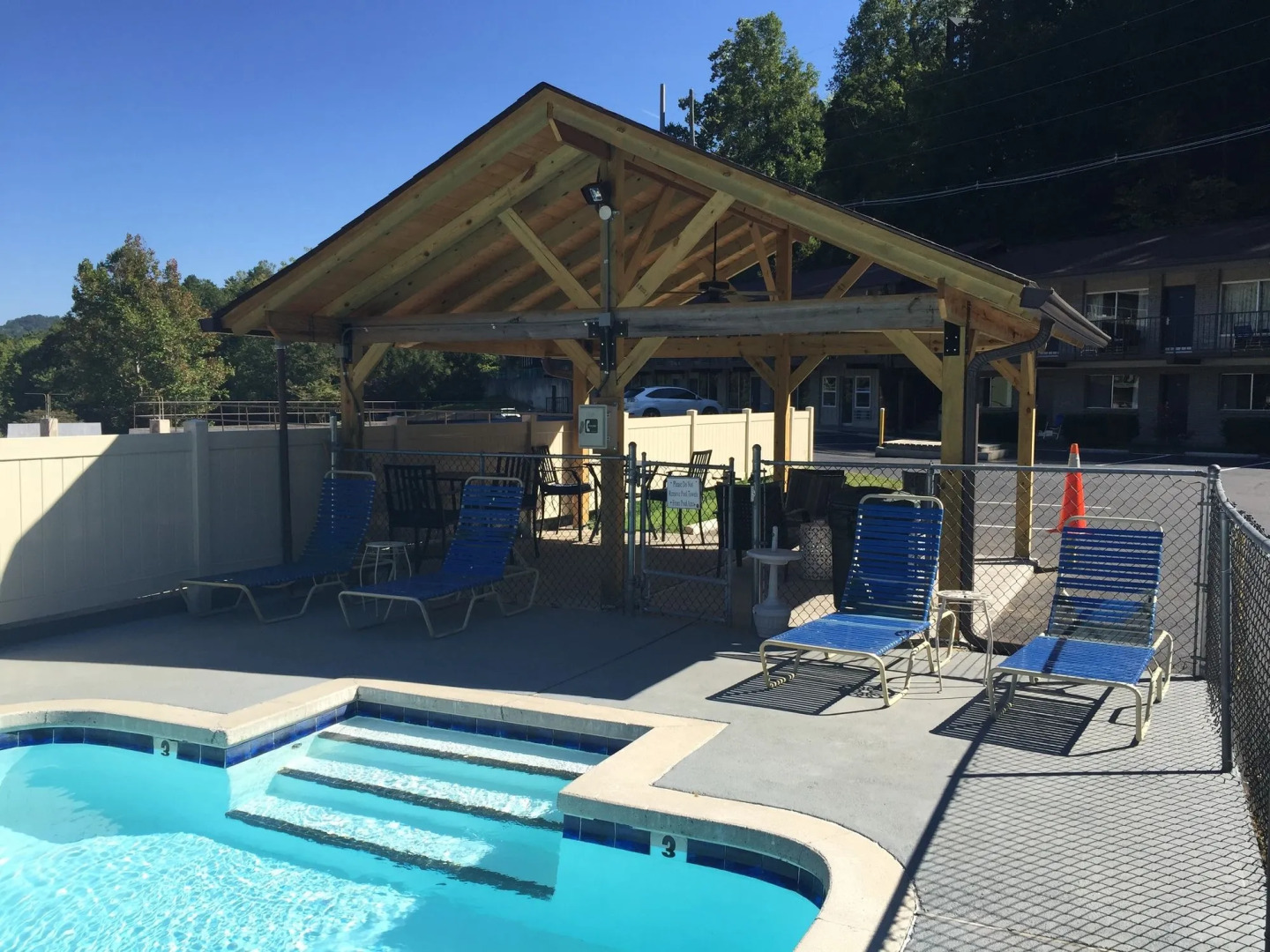 Sidney James Mountain Lodge