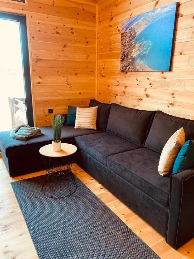 ADA BEACH HOUSE mit Wasserzugang