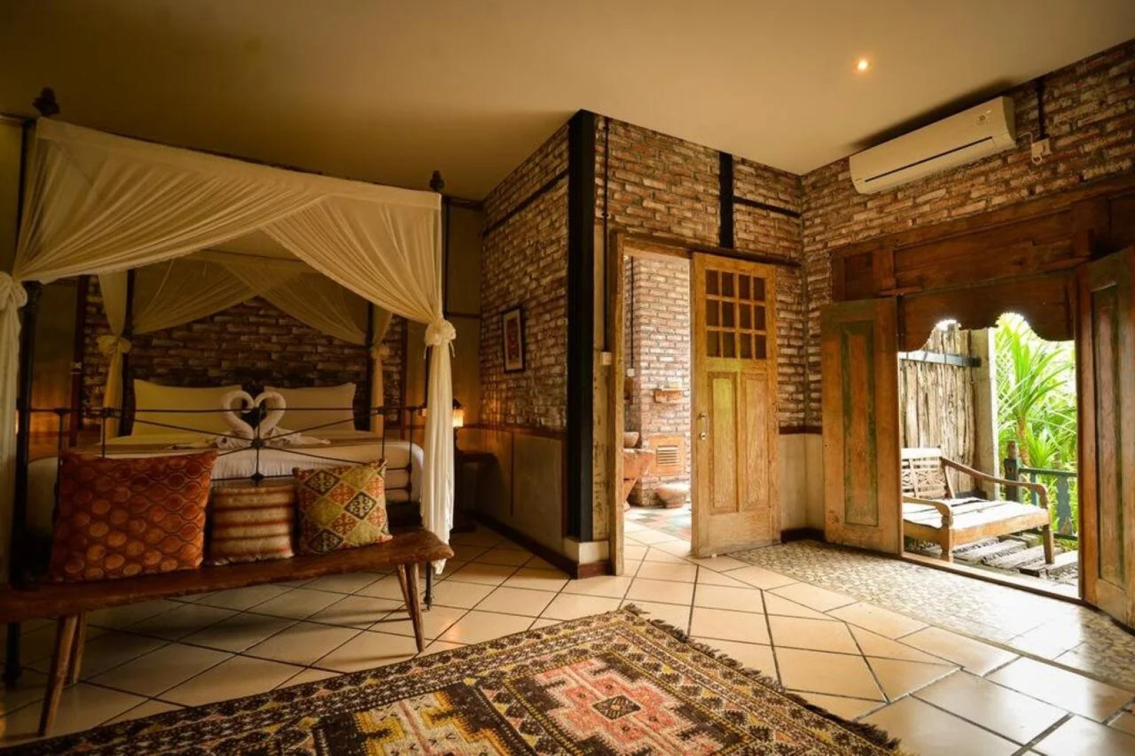 Taman Nauli Bed & Breakfast