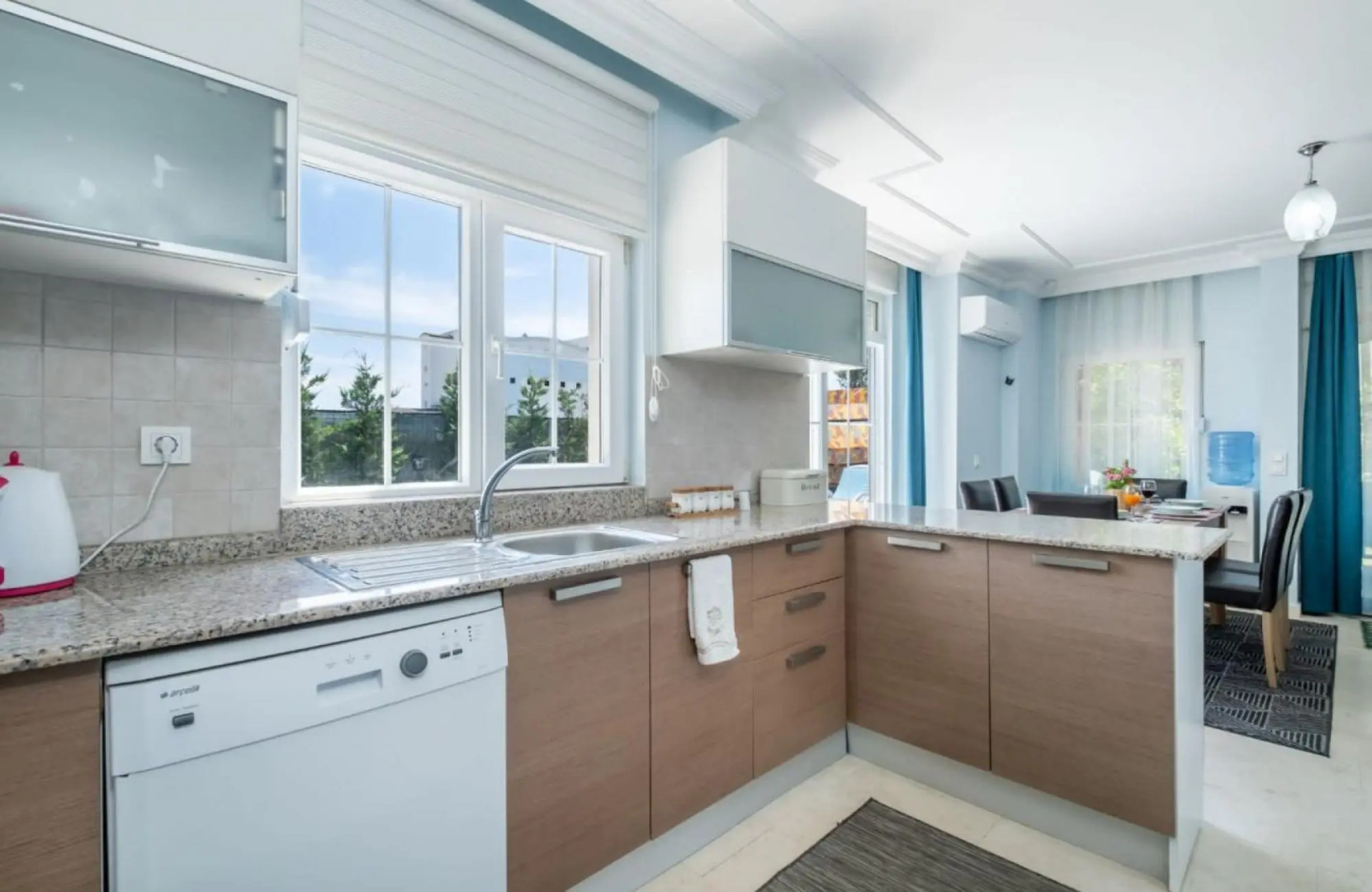 Superb Secluded Villa With Private Pool in Antalya