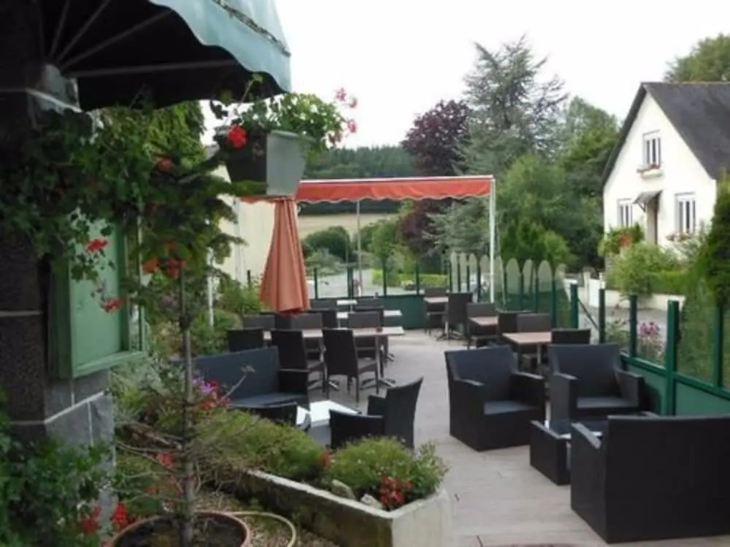 HOTEL,RESTAURANT