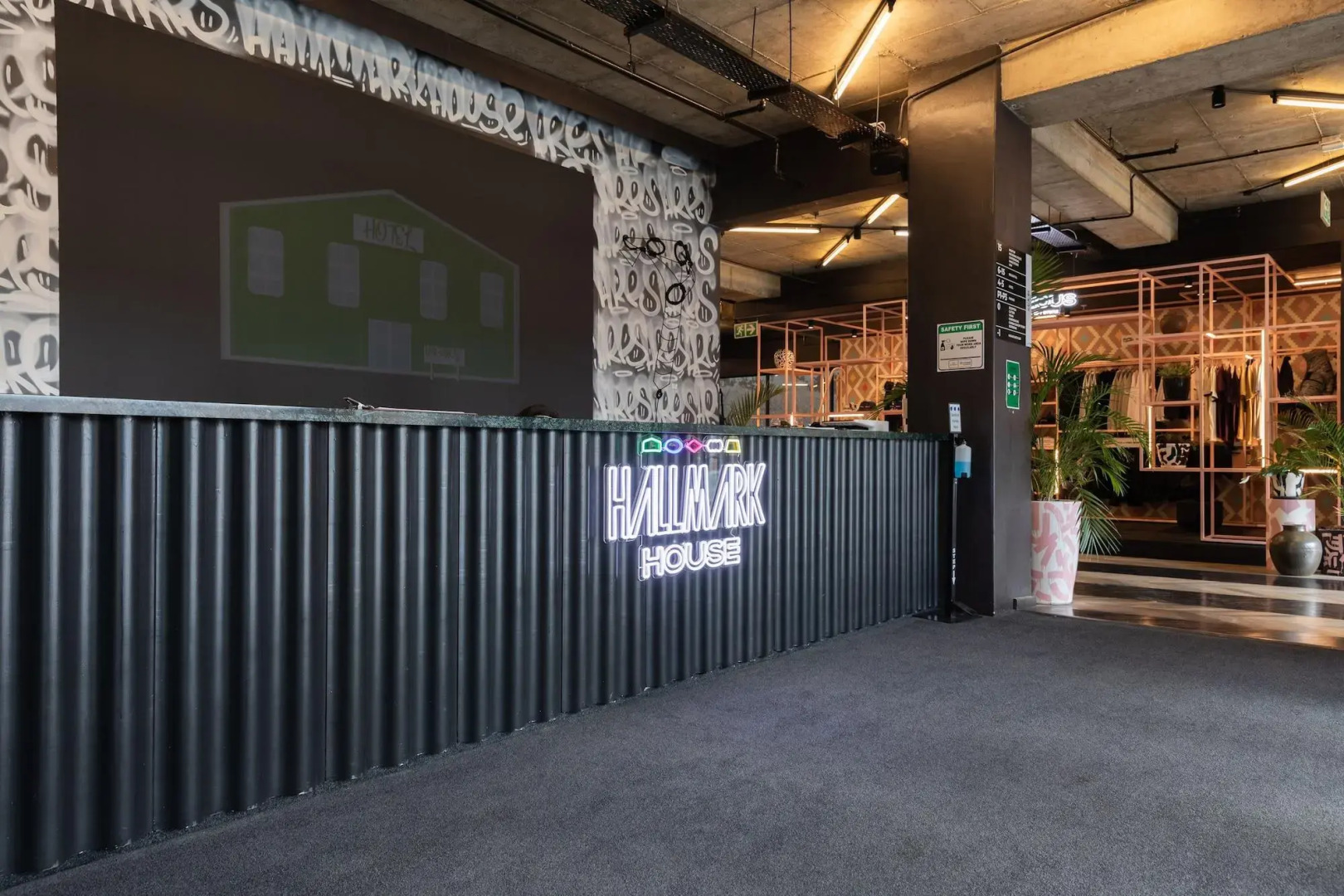 Hallmark Hotel by BON Hotels