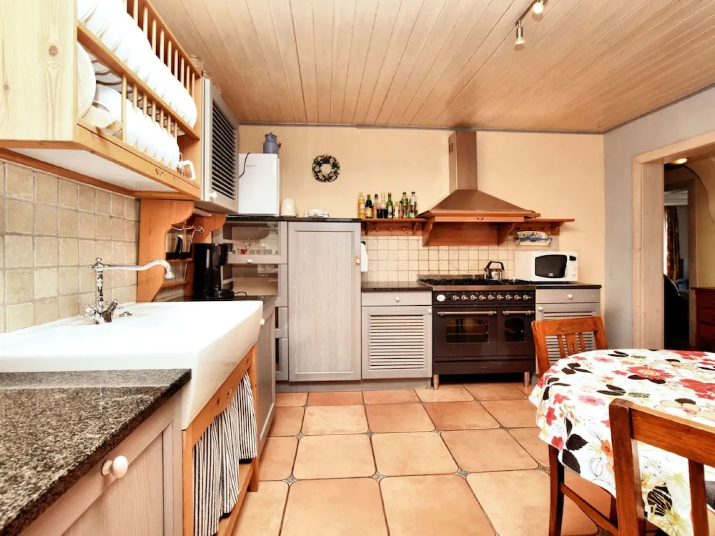 Modern Holiday Home in Schönberg with Hot Tub