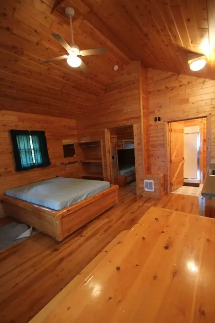 Mackinac Lake Trail Motel