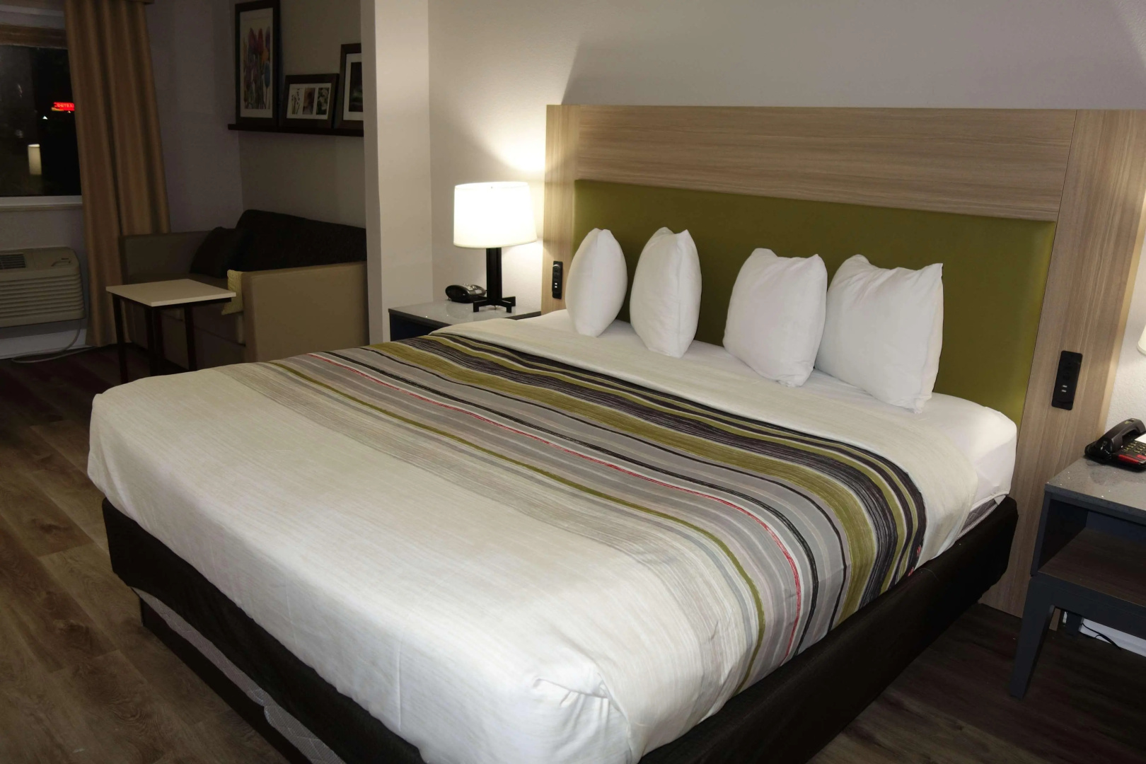 Comfort Suites Shenandoah-The Woodlands