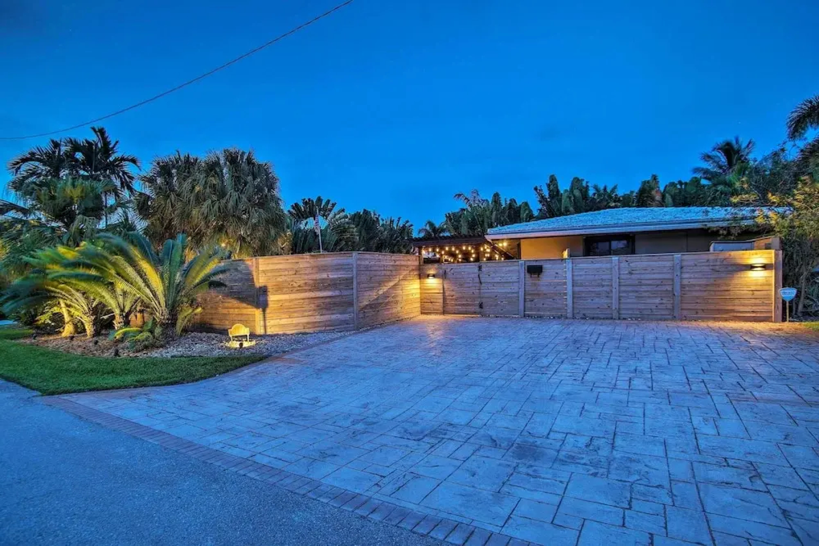 2 Mi to Beach: Updated & Private Oakland Park Gem!