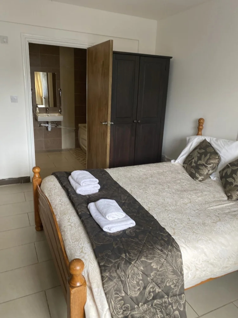 2 En-suite Bedrooms Flat in Kidlington ,oxford