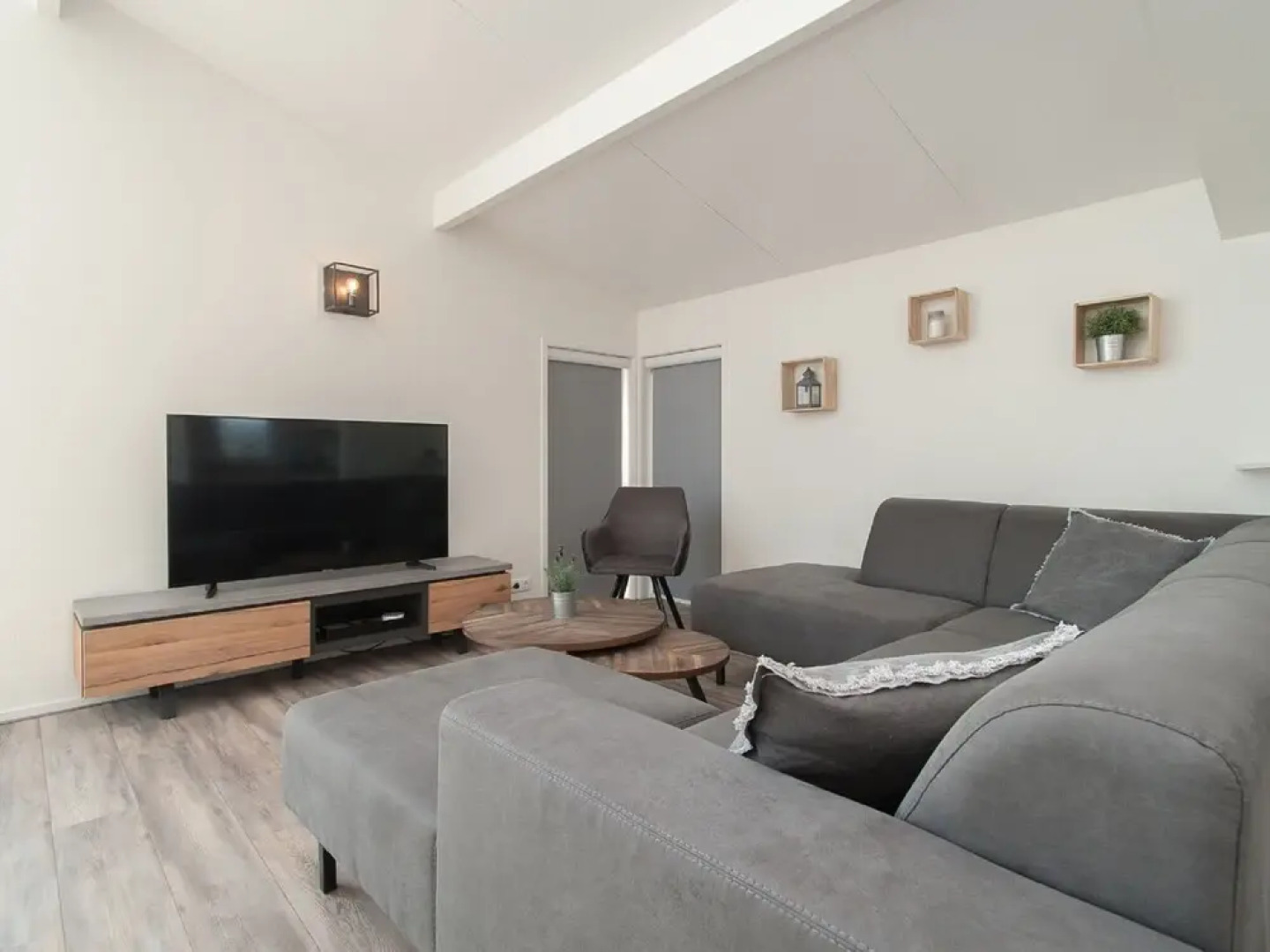 Comfortable House With a Private Jetty, in Lemmer