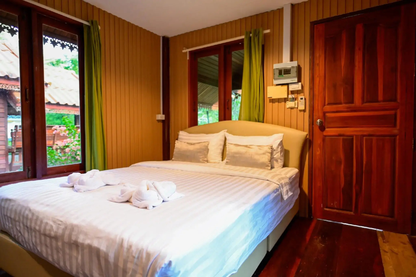 Saphli Villa Beach Resort