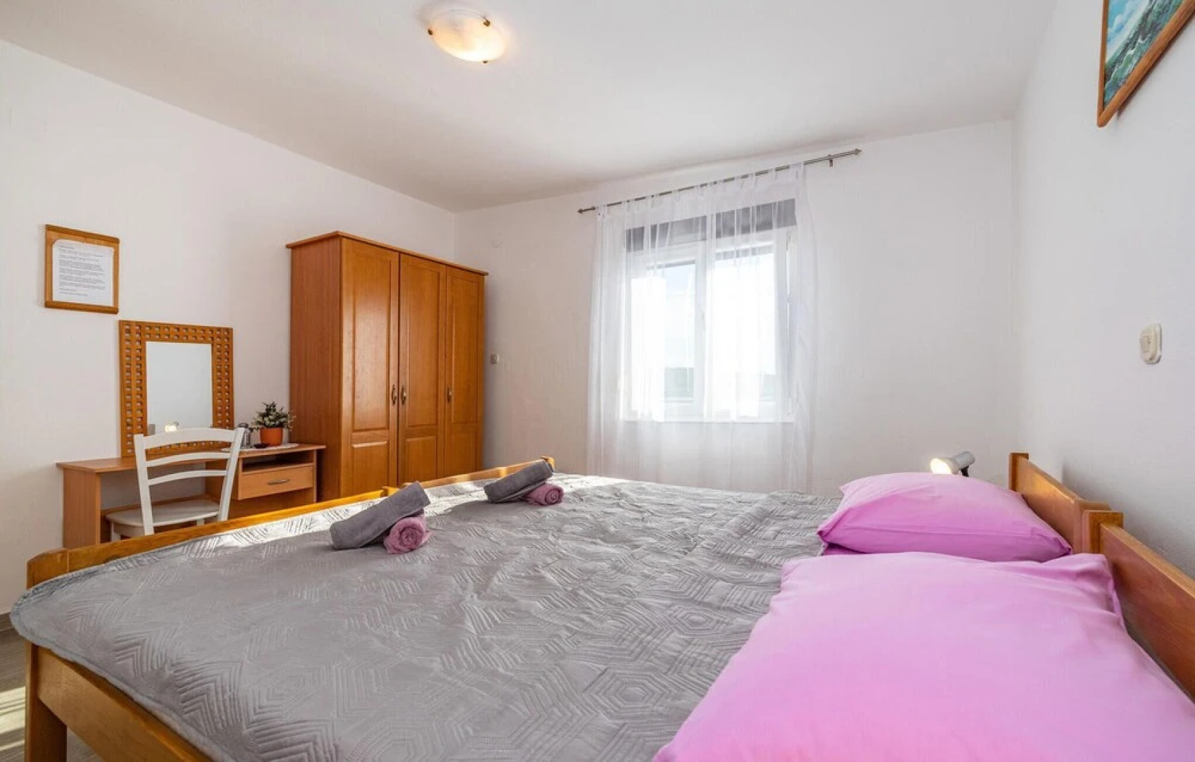 Amazing Home in Rovanjska With 4 Bedrooms, Jacuzzi and Wifi