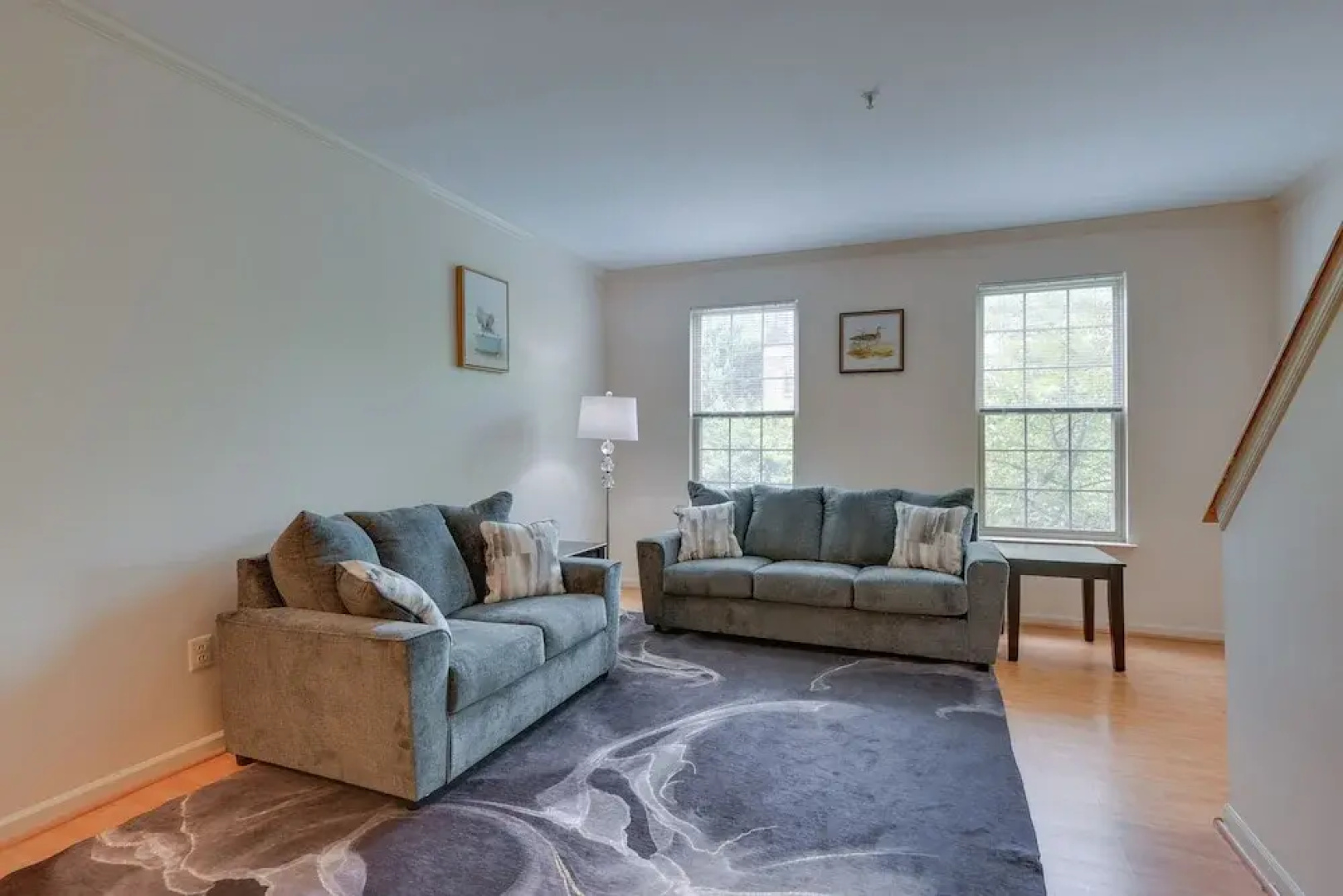 Owings Mills Townhouse: 8 Mi to Liberty Reservoir!