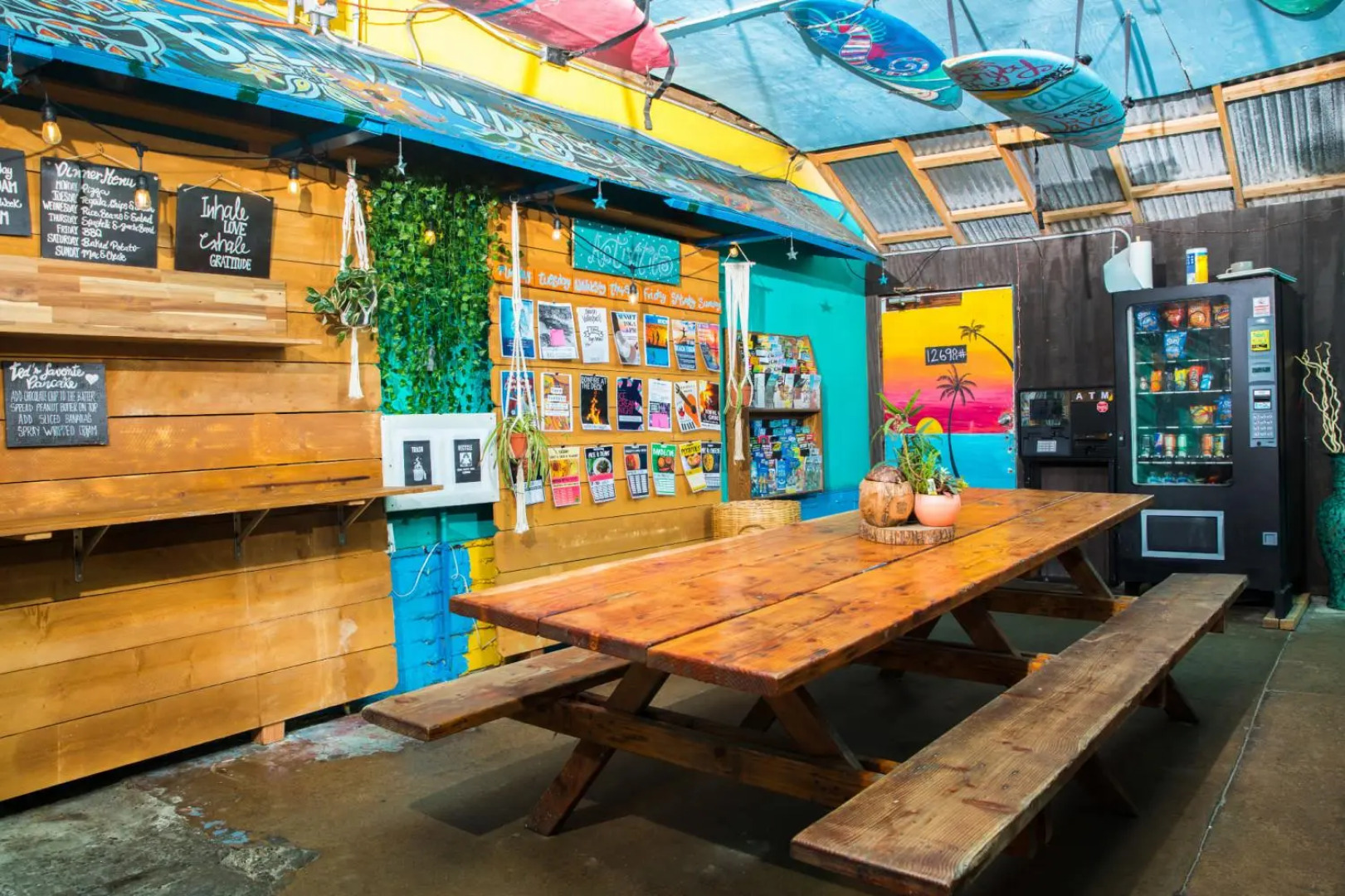 ITH Beach Bungalow Surf Hostel