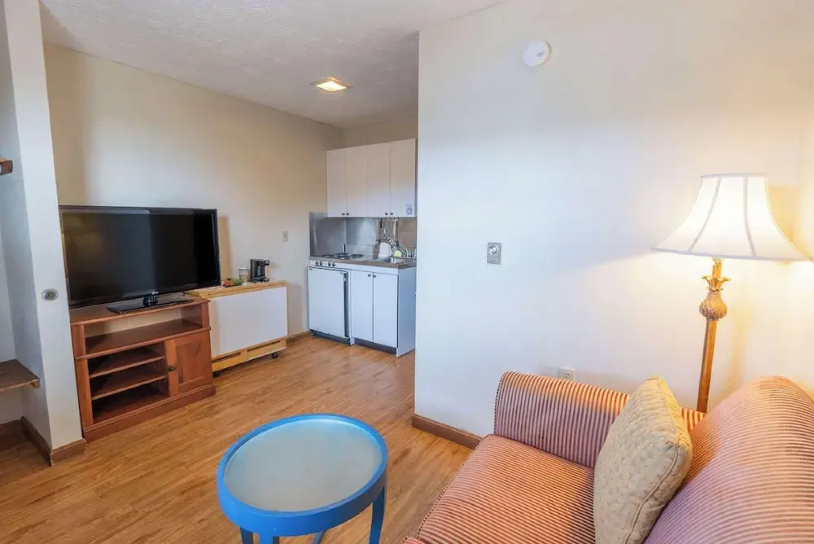 Waves Oceanfront Resort