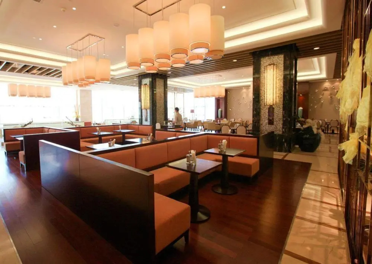 Landbridge Jinjiang Hotel