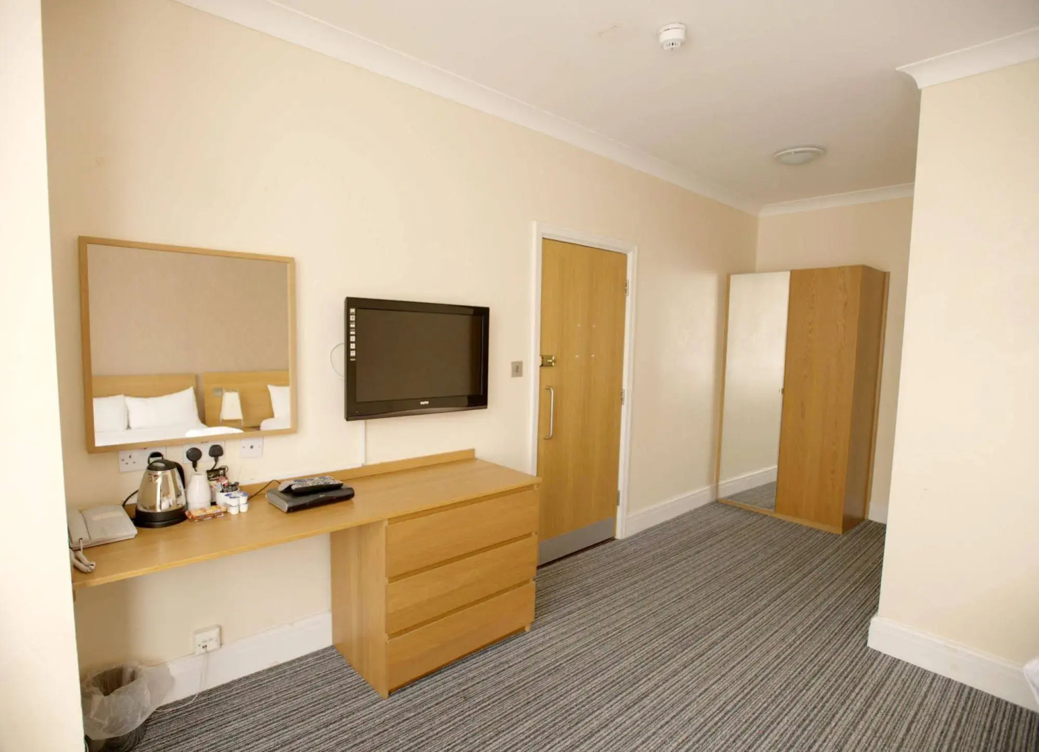 Ashley Victoria Hotel