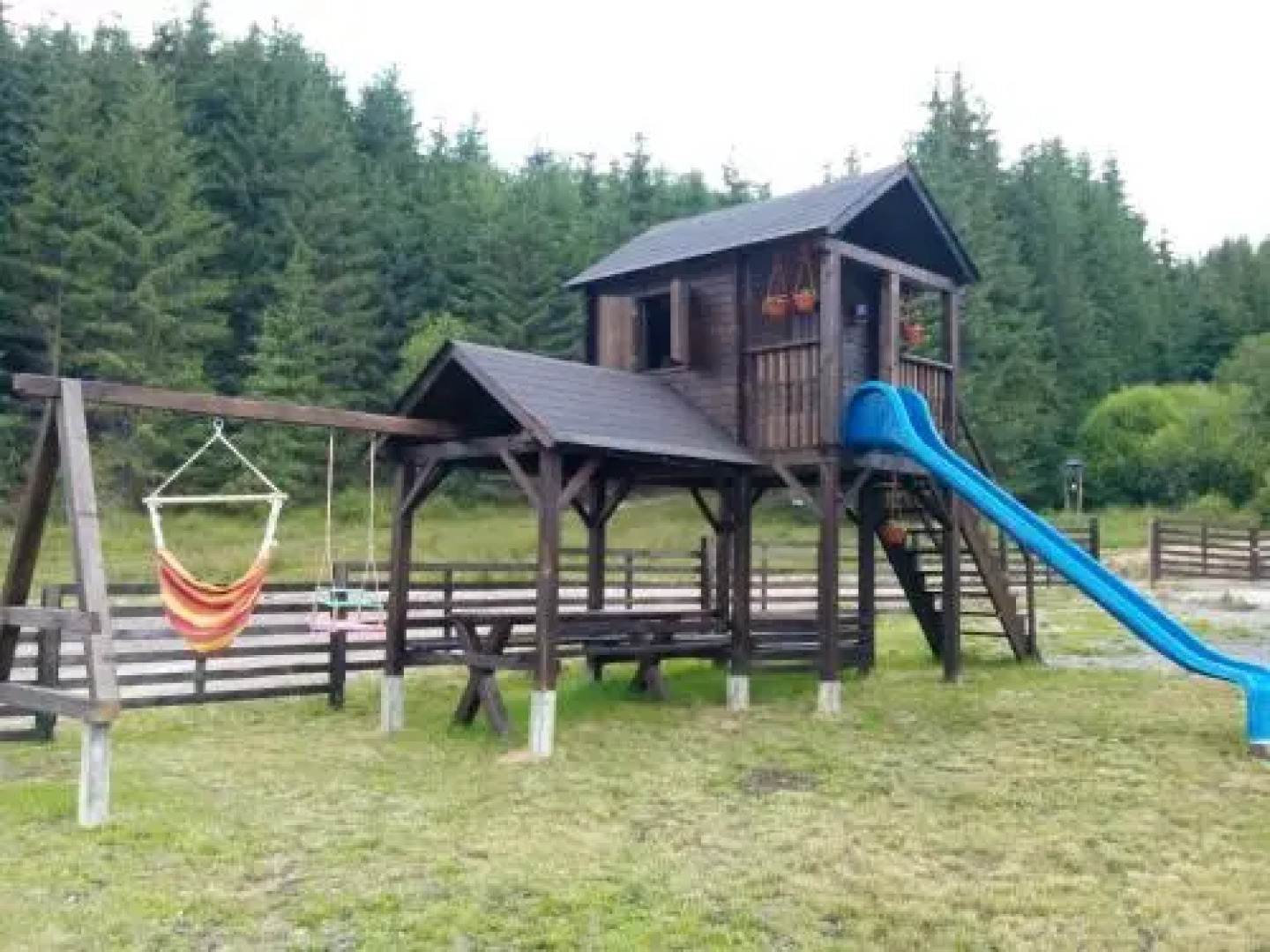 Cabana Mugure de Brad