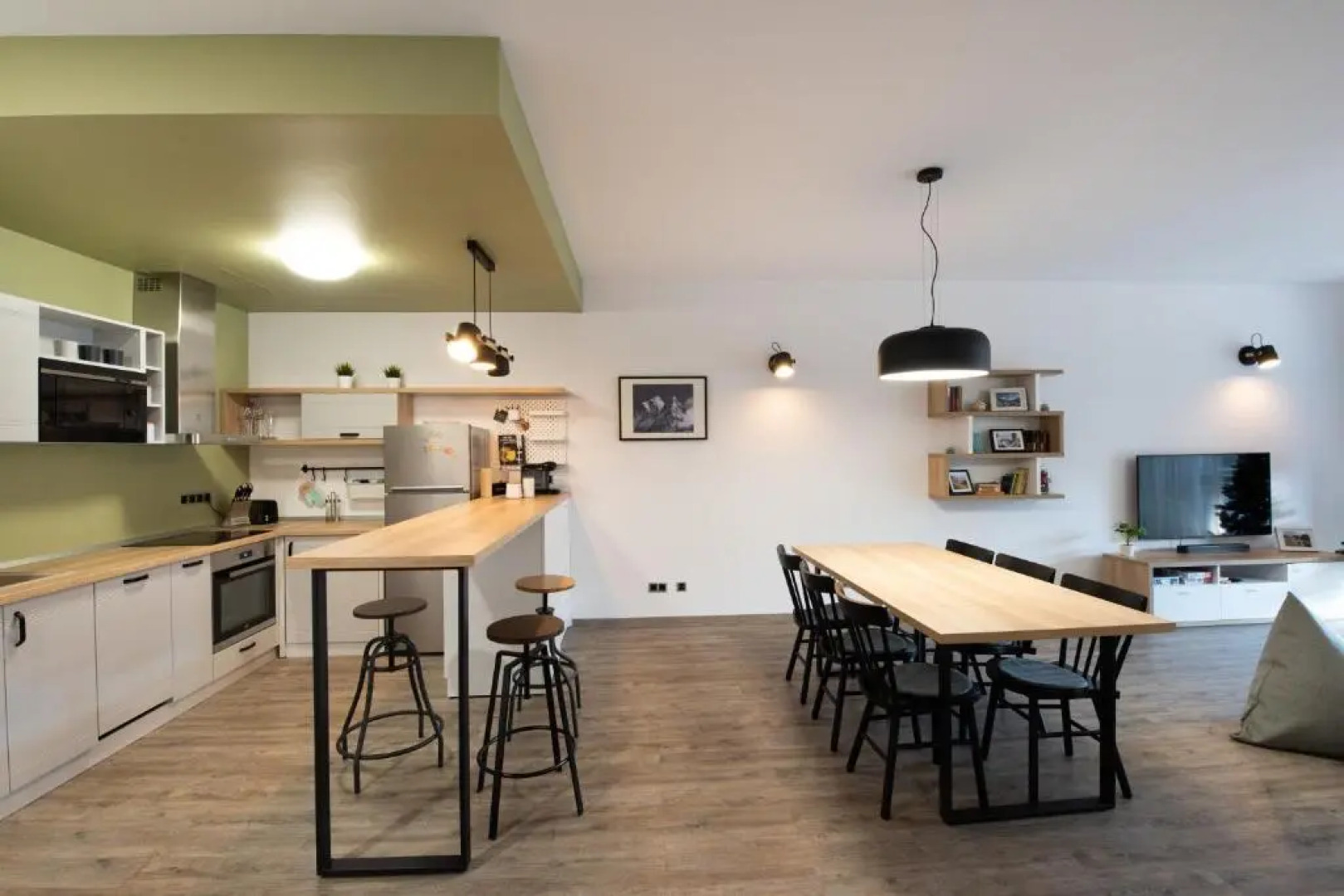 Silver Mountain Panoramic View G1 48