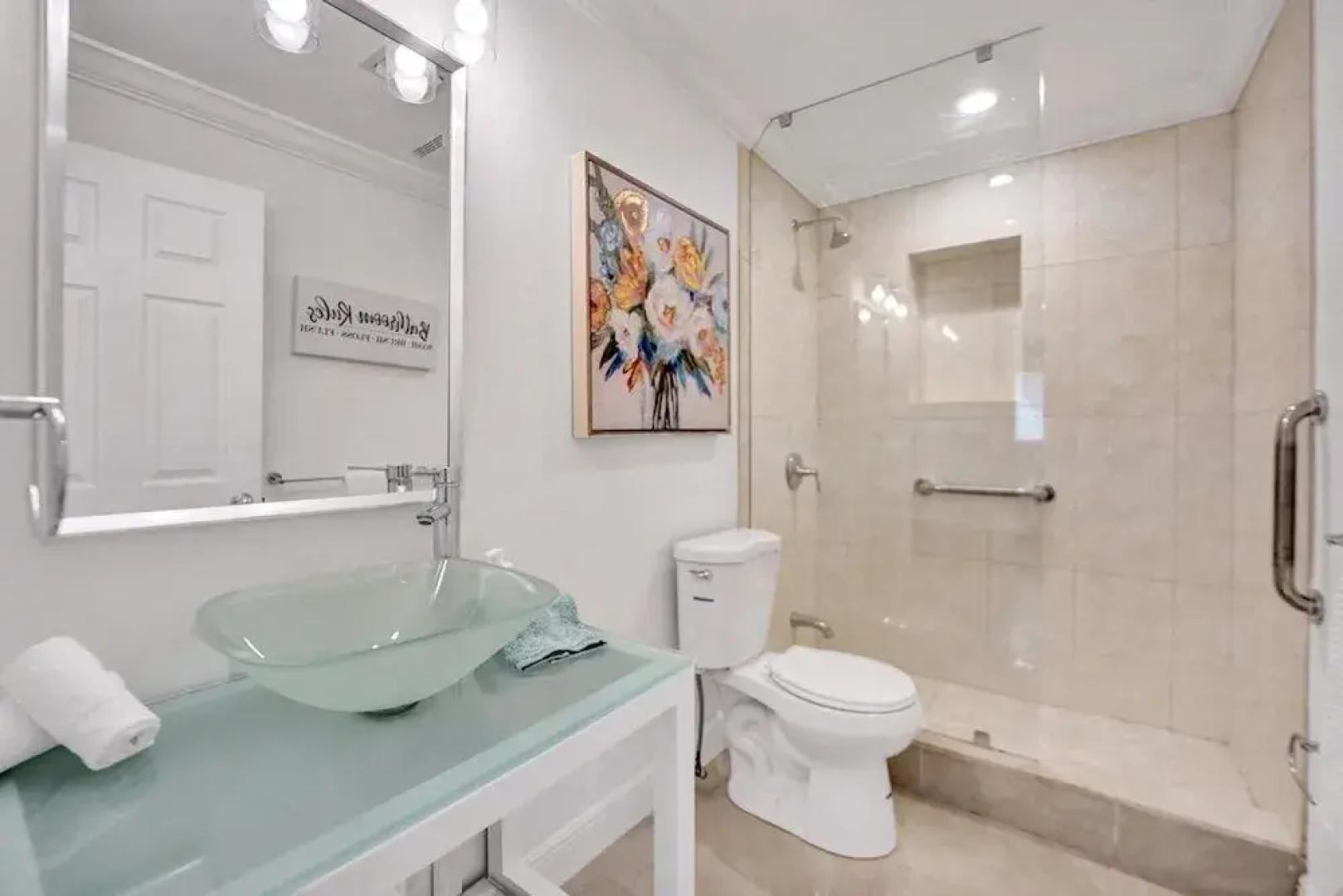 Casa Lago 3 Bedroom Home by Redawning
