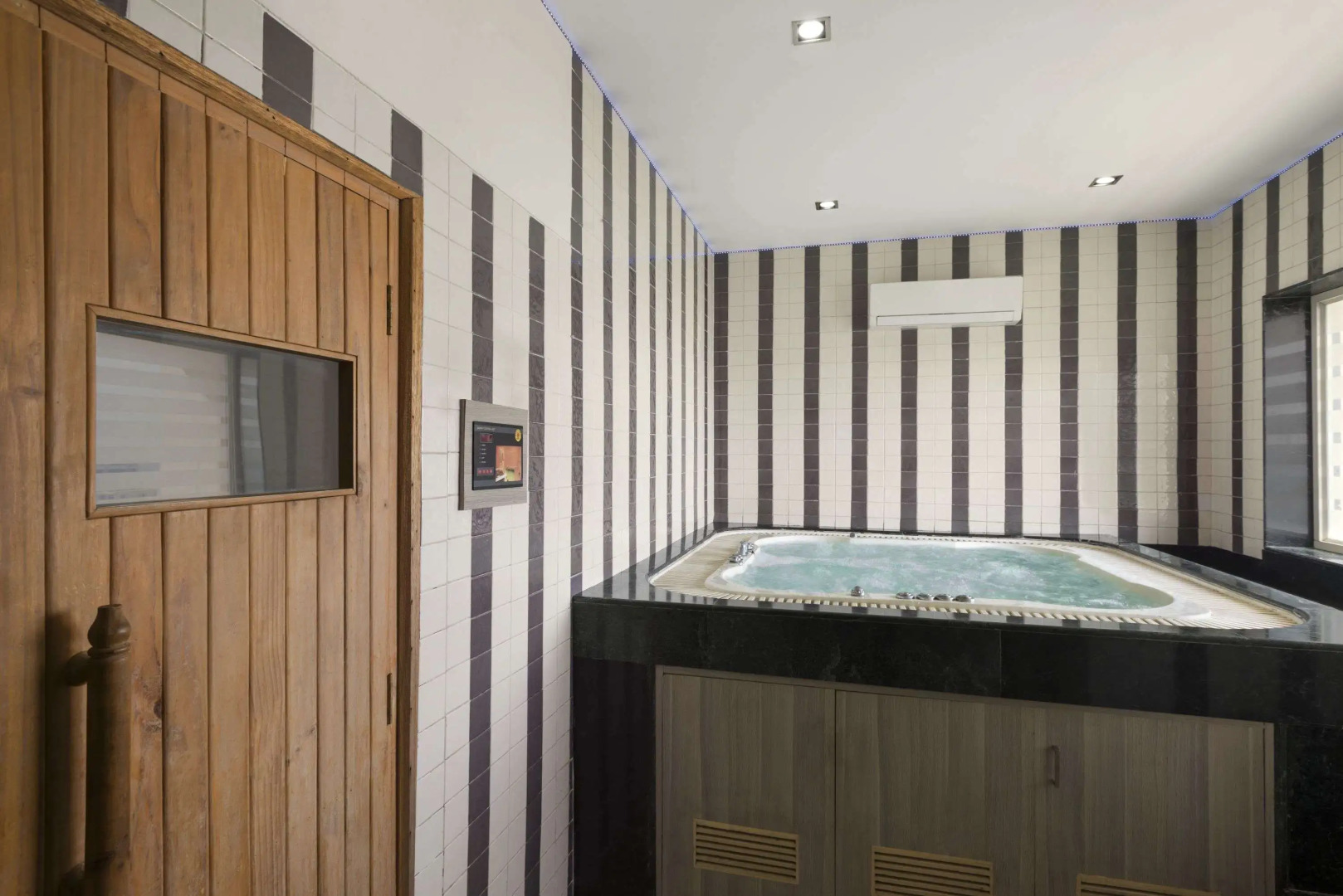 Days Hotel by Wyndham Neemrana Jaipur Highway