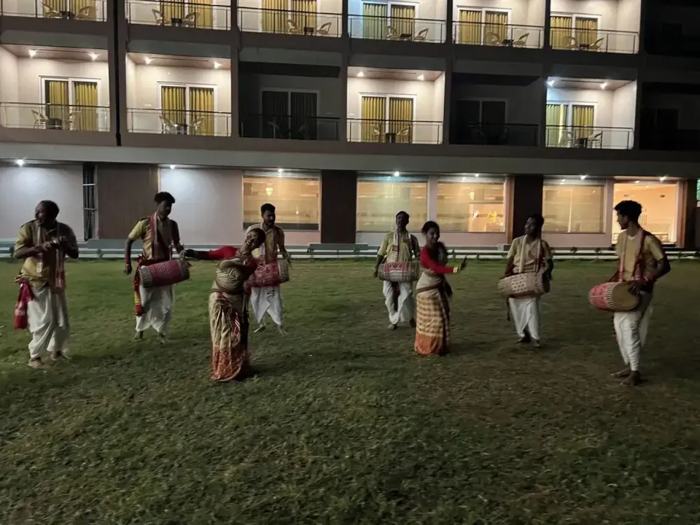 Finns Weaver Resort Kaziranga