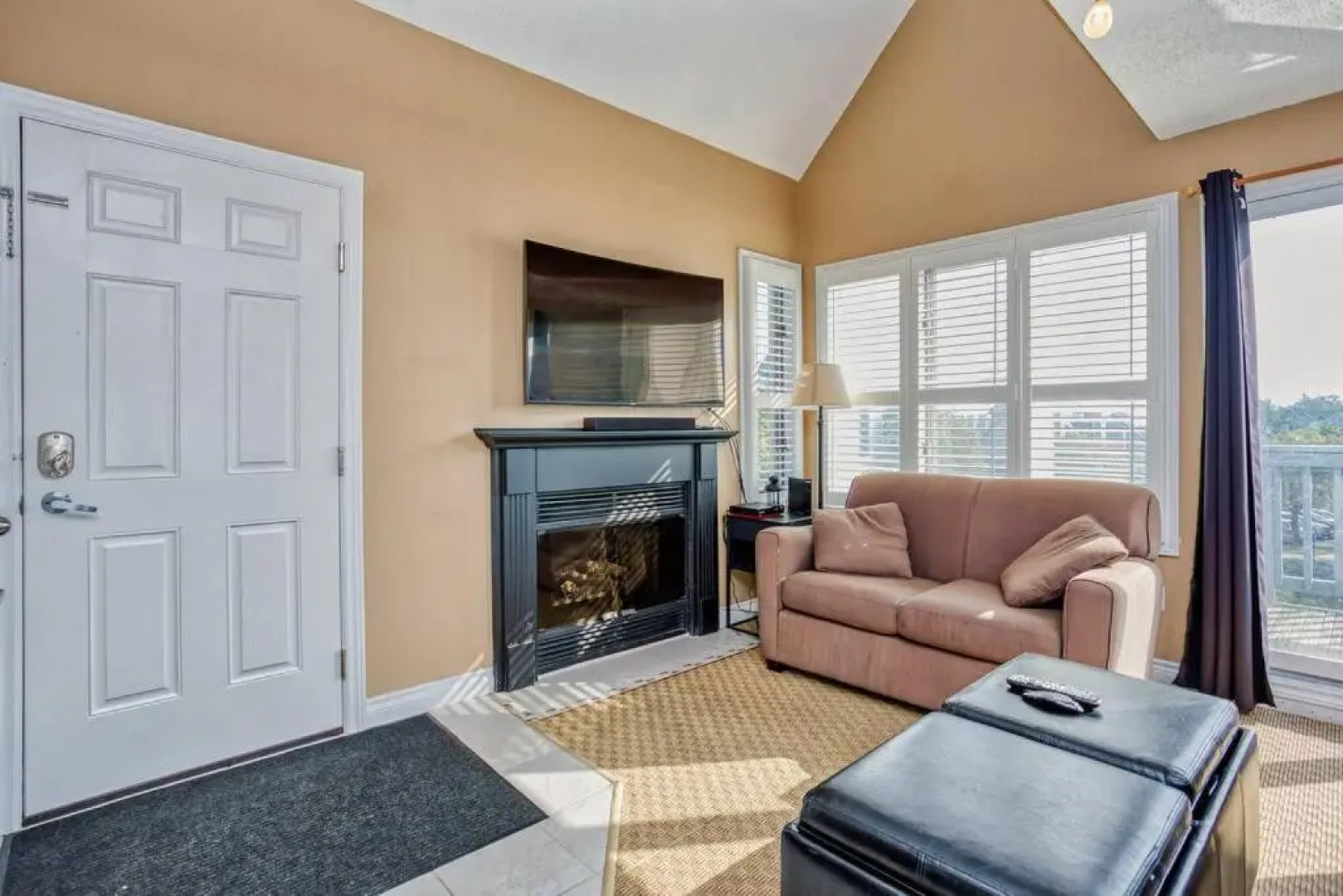 Mountainside 2 bed 2 bath with laundry 79249