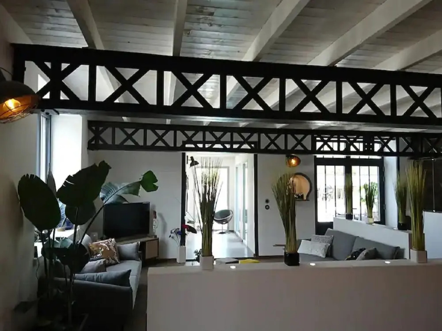 Majestic Villa in Nuaille-d'aunis With Sauna