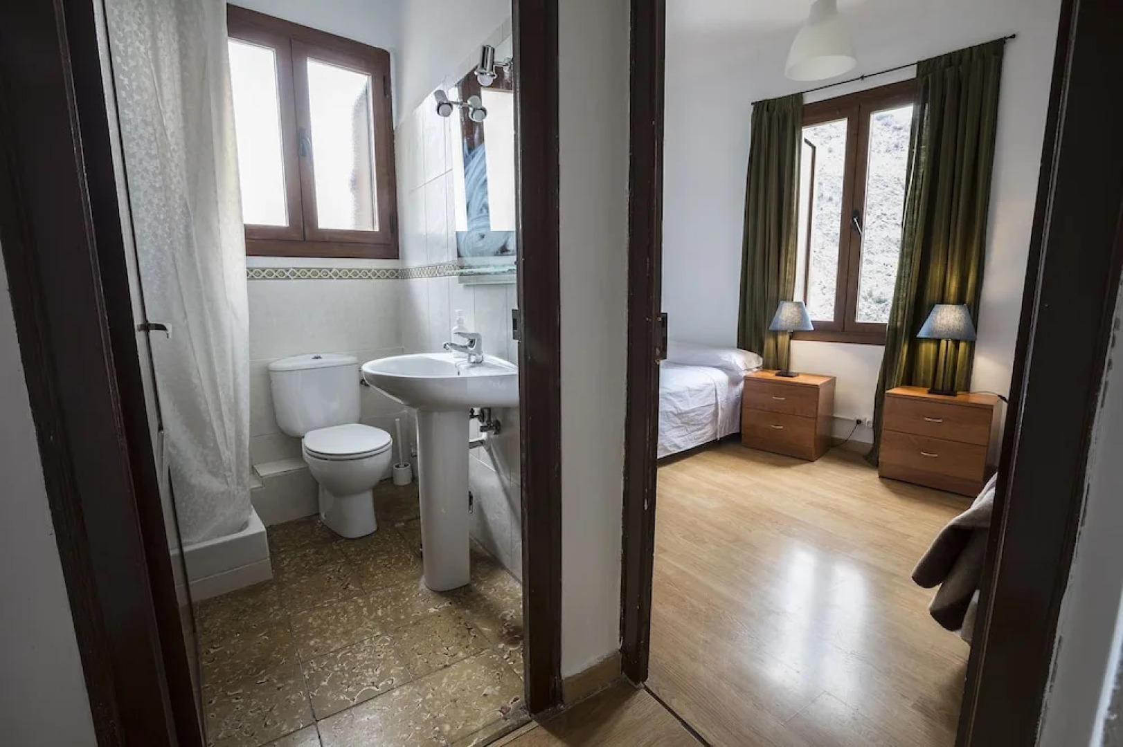 Abadia De Montenartro Hostel