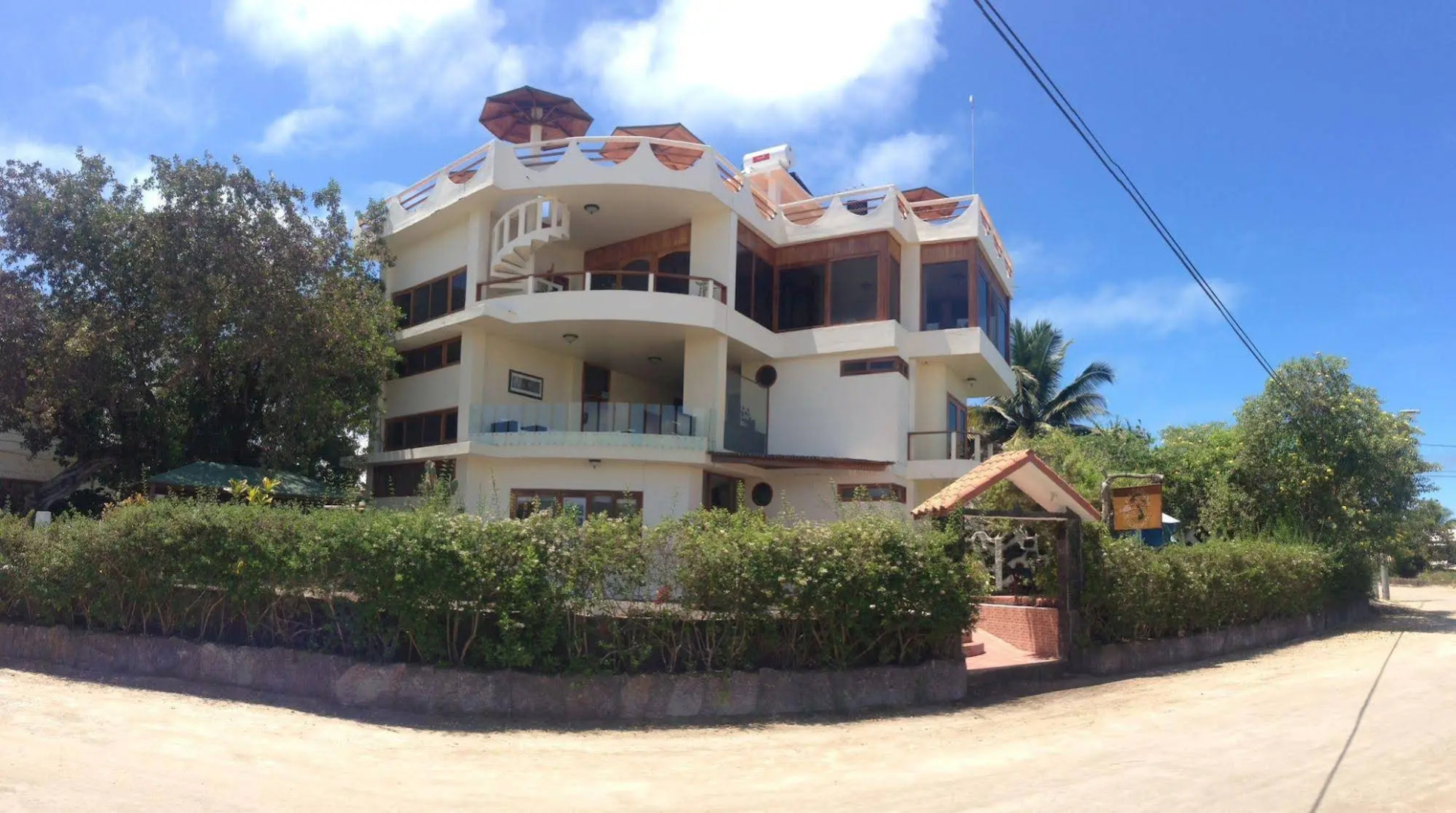 Hotel La Laguna Galapagos