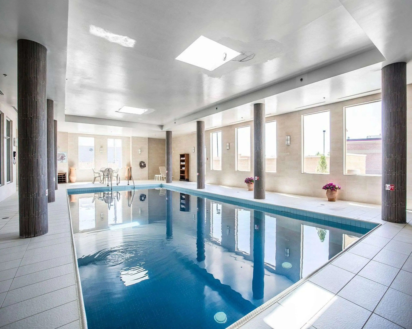 Comfort Hotel Bayer's Lake