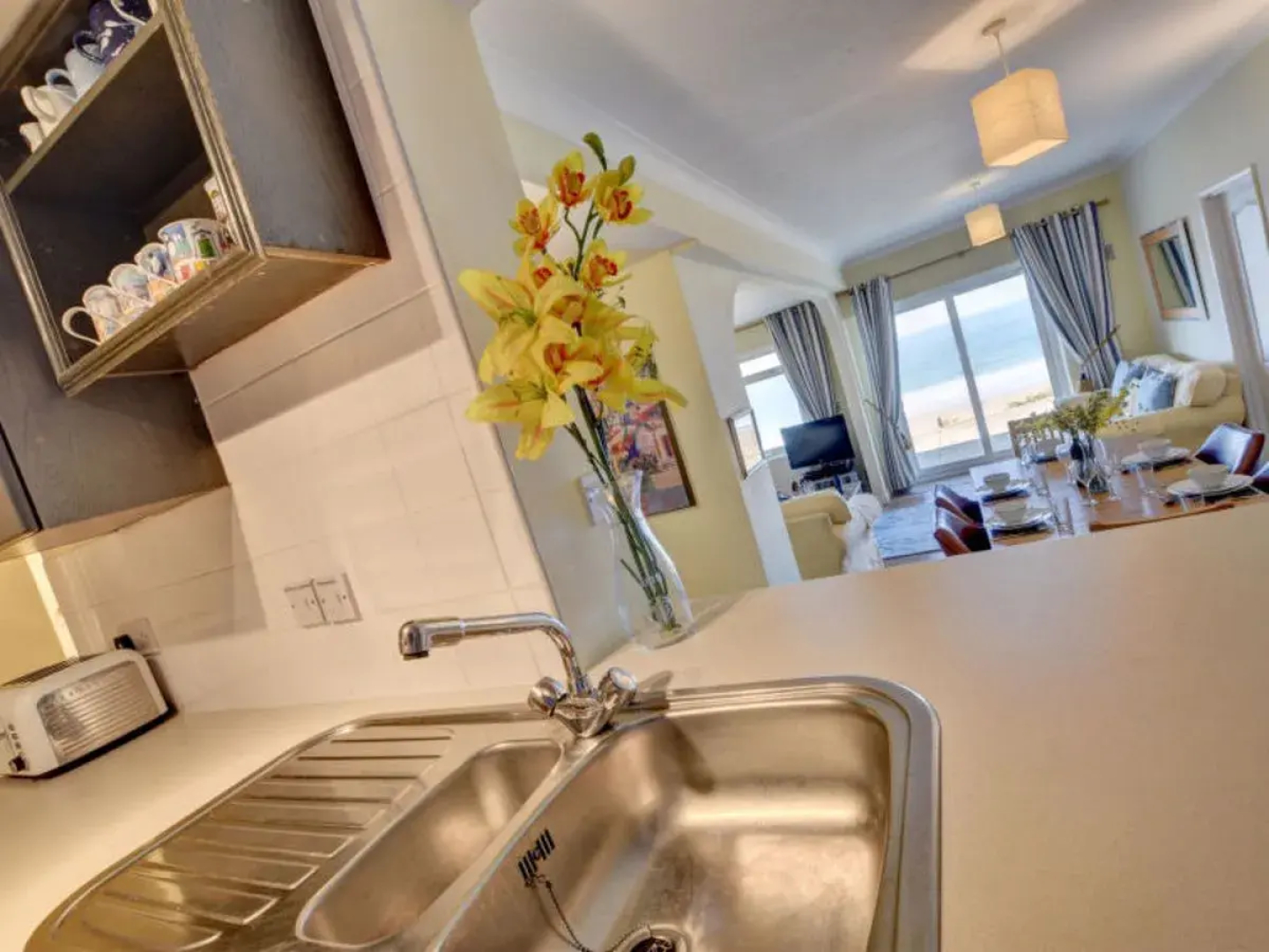 Flat 8 Clifton Court