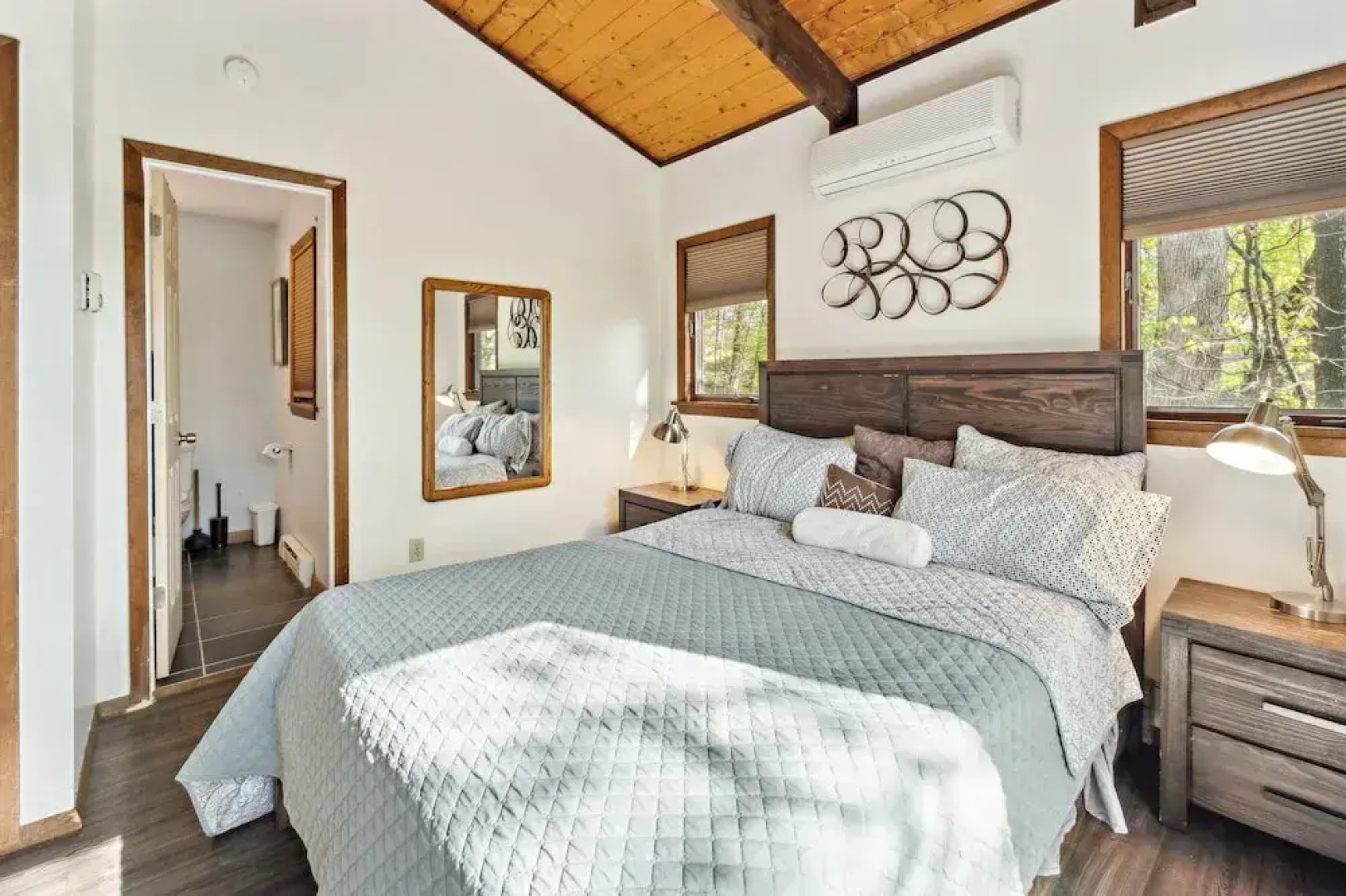Charming Porter House In The Heart Of The Poconos 4 Bedroom Chalet