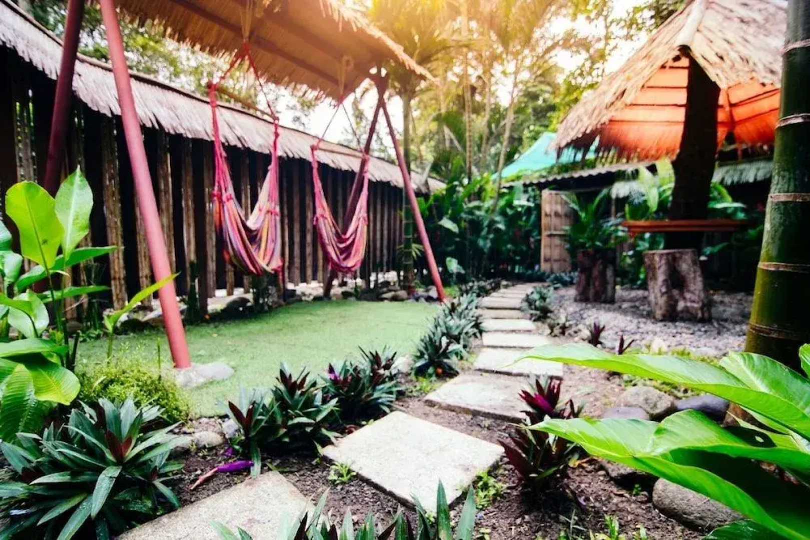 Villa 4 - Amazing 2 Bed Villa - Private Garden