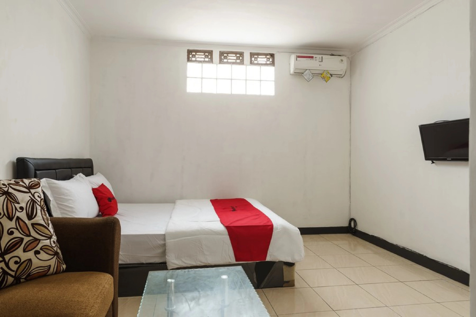 RedDoorz @ Cibogo Puncak Bogor 2