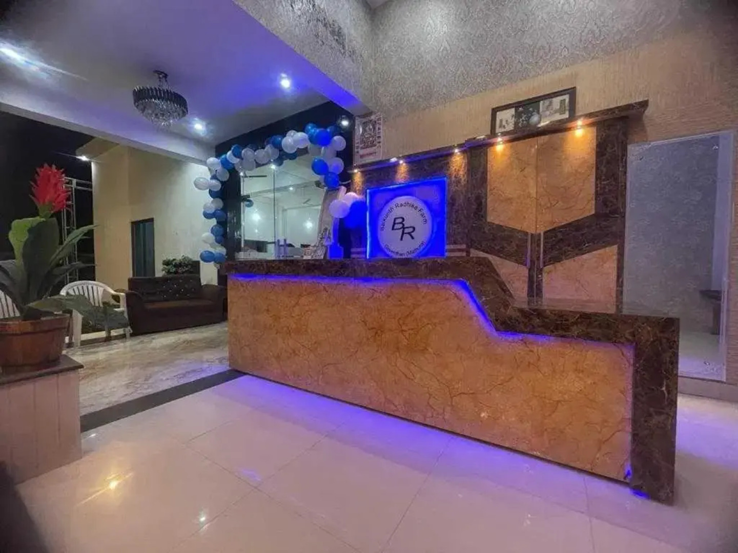 OYO 82406 Baikunth Radhika Farm