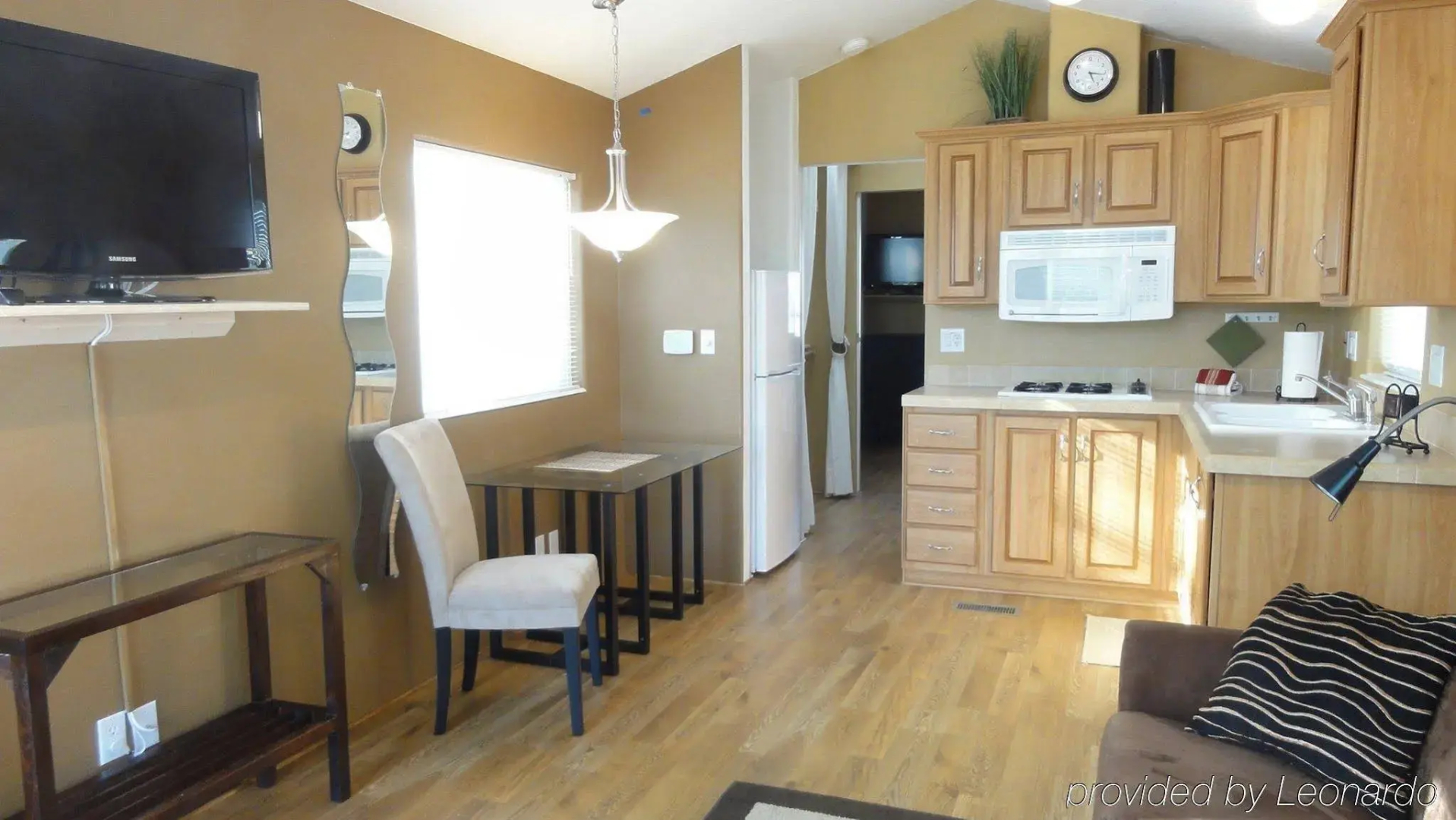 Arden Acres Executive Suites and Cottages
