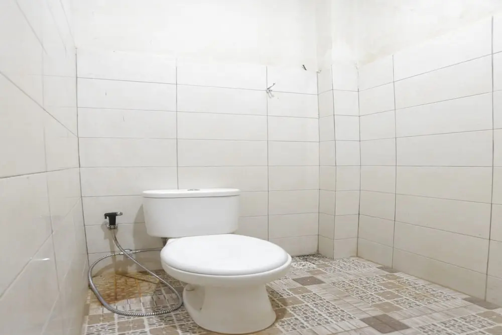 Hotel O Guest House Leo Patra