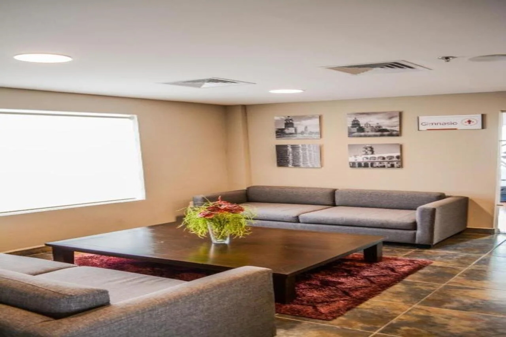Stain Loft & Suites