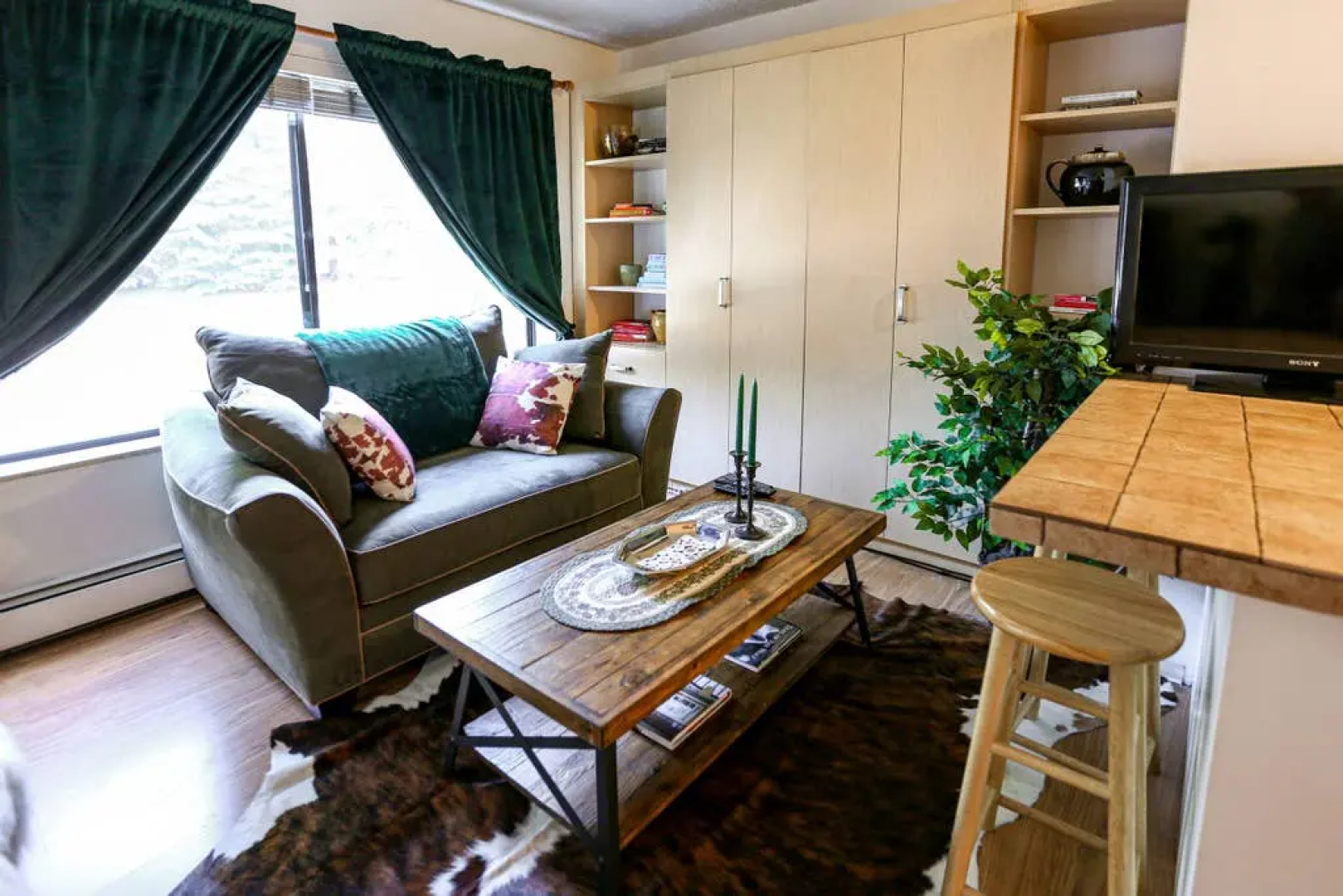 HOLT - Glorious & Rugged Heart of Aspen Studio