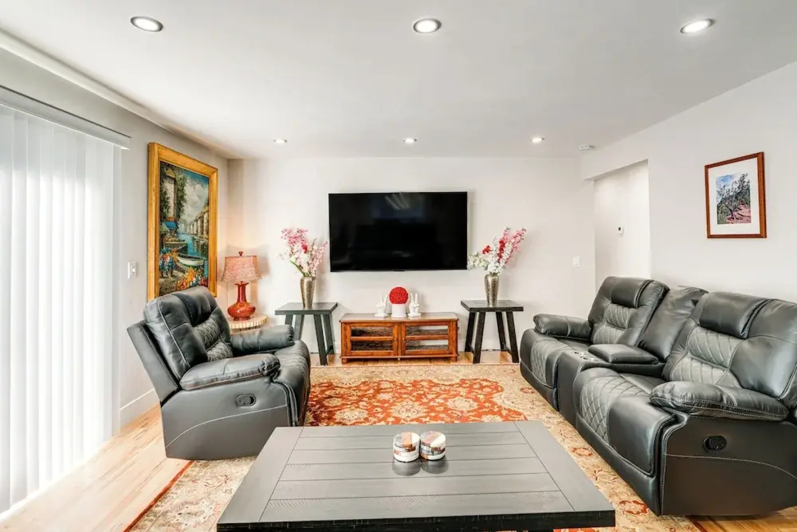 2 Mi to Beach: Home w/ Patio in Del Rey Oaks!
