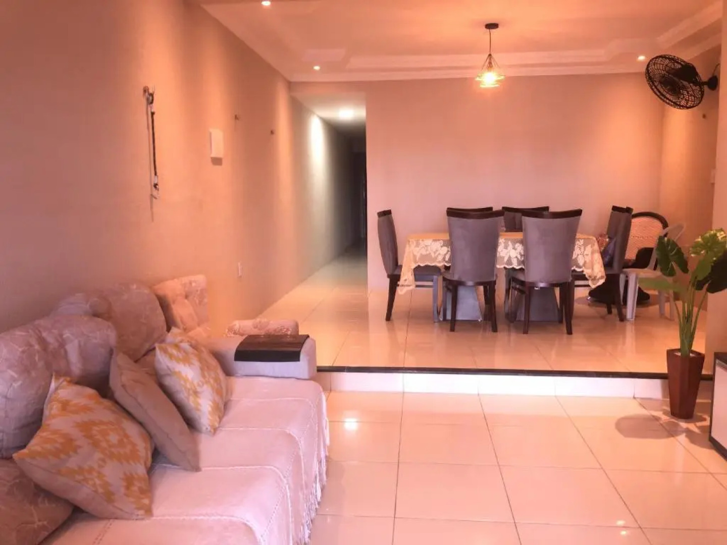 Feitosa's Beach House, Casa frente mar com capacidade para 6 pessoas estrutura completa com 2 suites