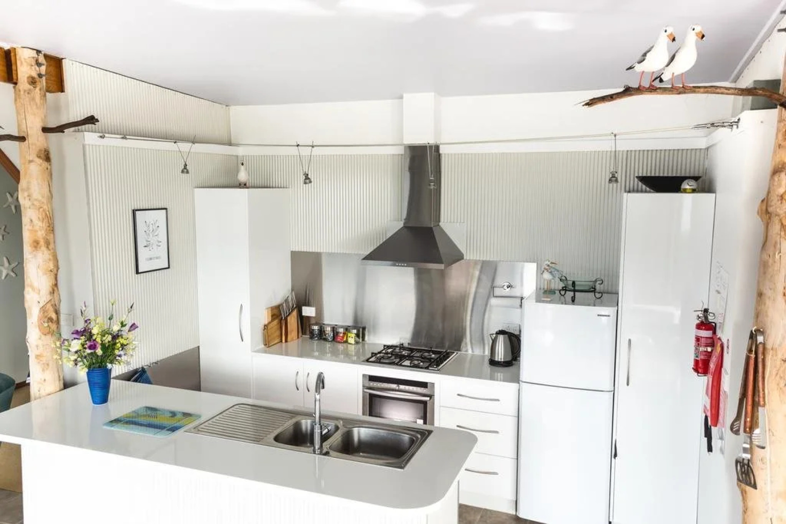 Larus Waterfront Cottage