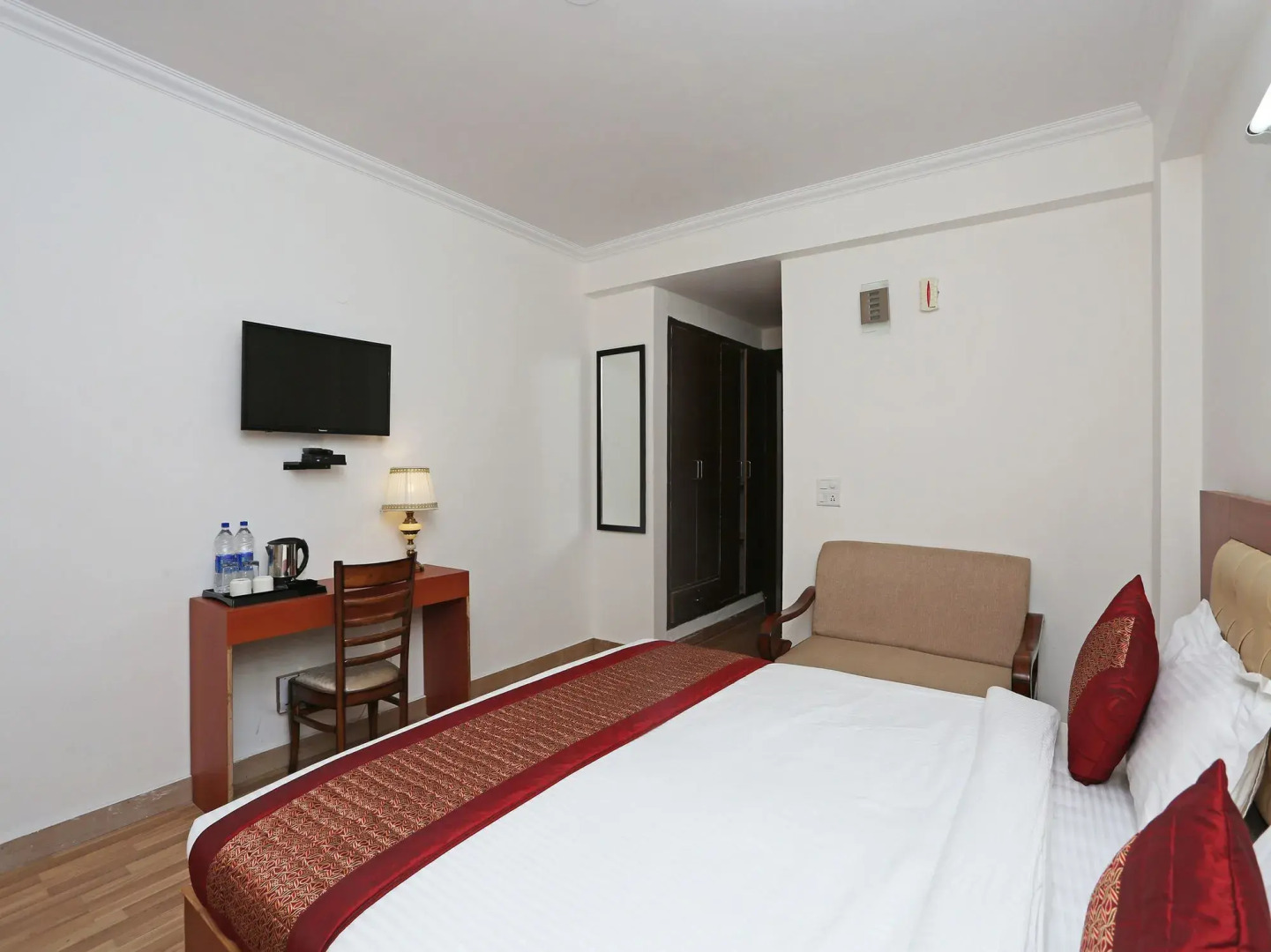 Oyo 9636 Hotel Yugrishi Anandam