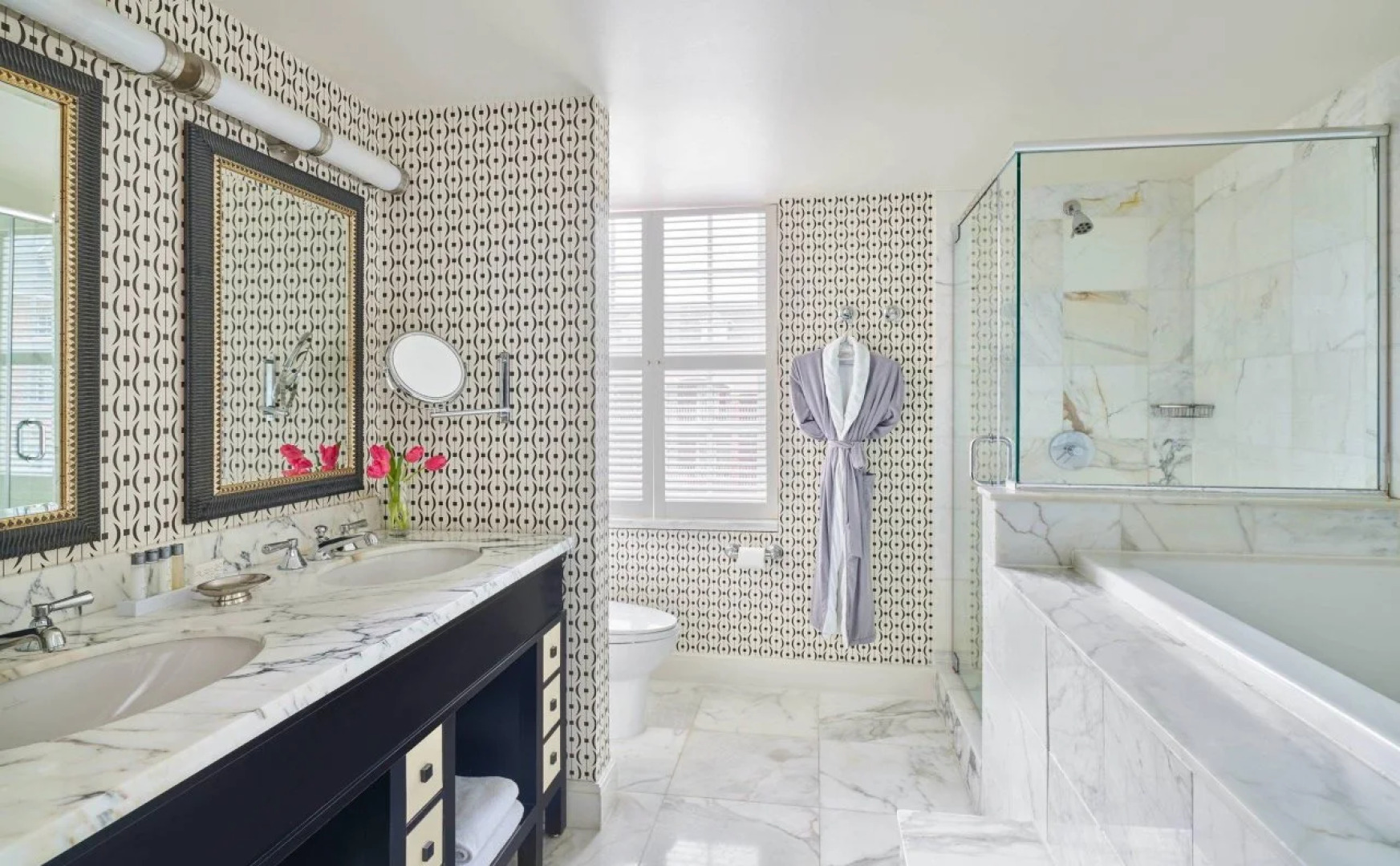 The Alexandrian Old Town Alexandria, Autograph Collection