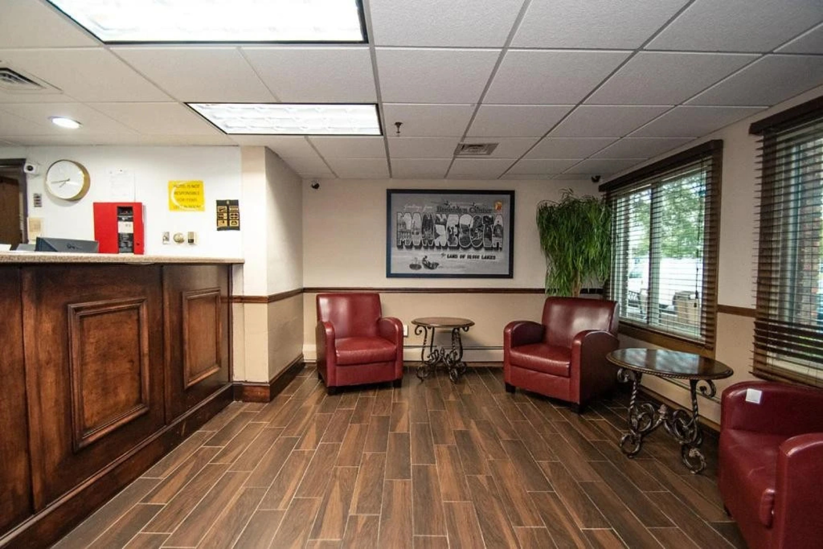 Super 8 By Wyndham Brooklyn Center/Mpls