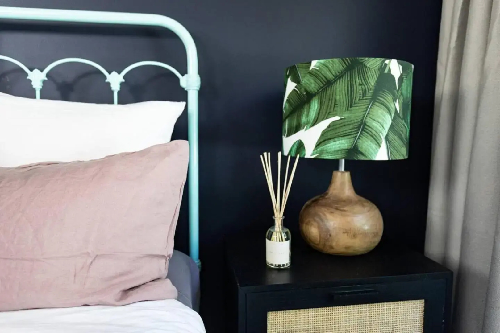 Whitsunday view BOHO apartment in Airlie Beach