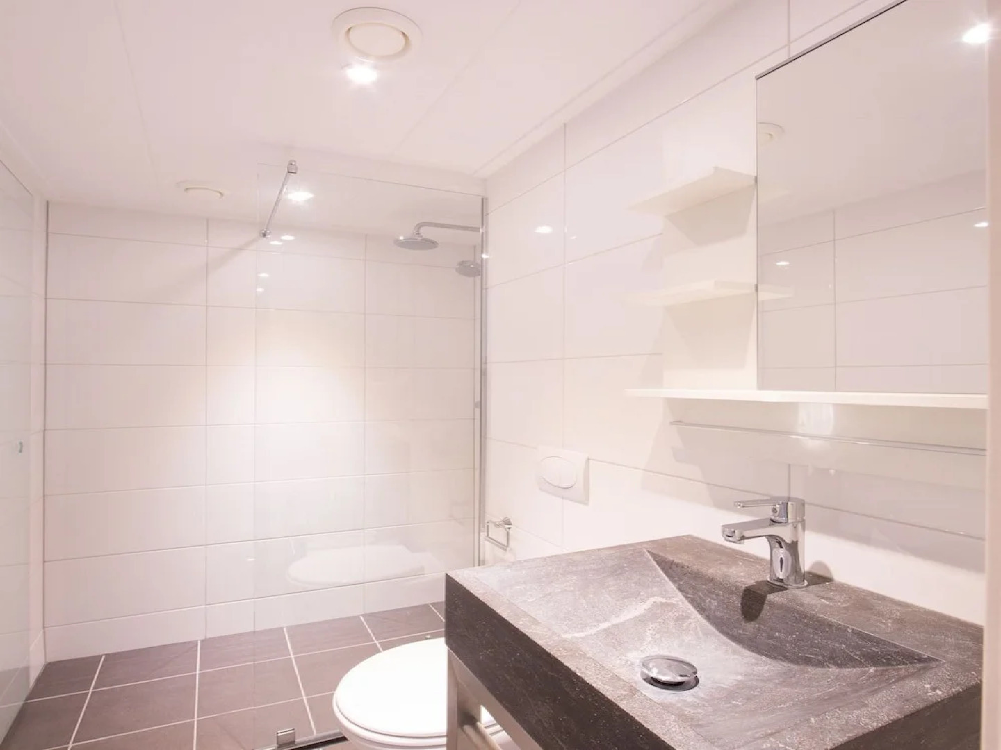 Cozy Apartment With a Combi Microwave on Schiermonnikoog