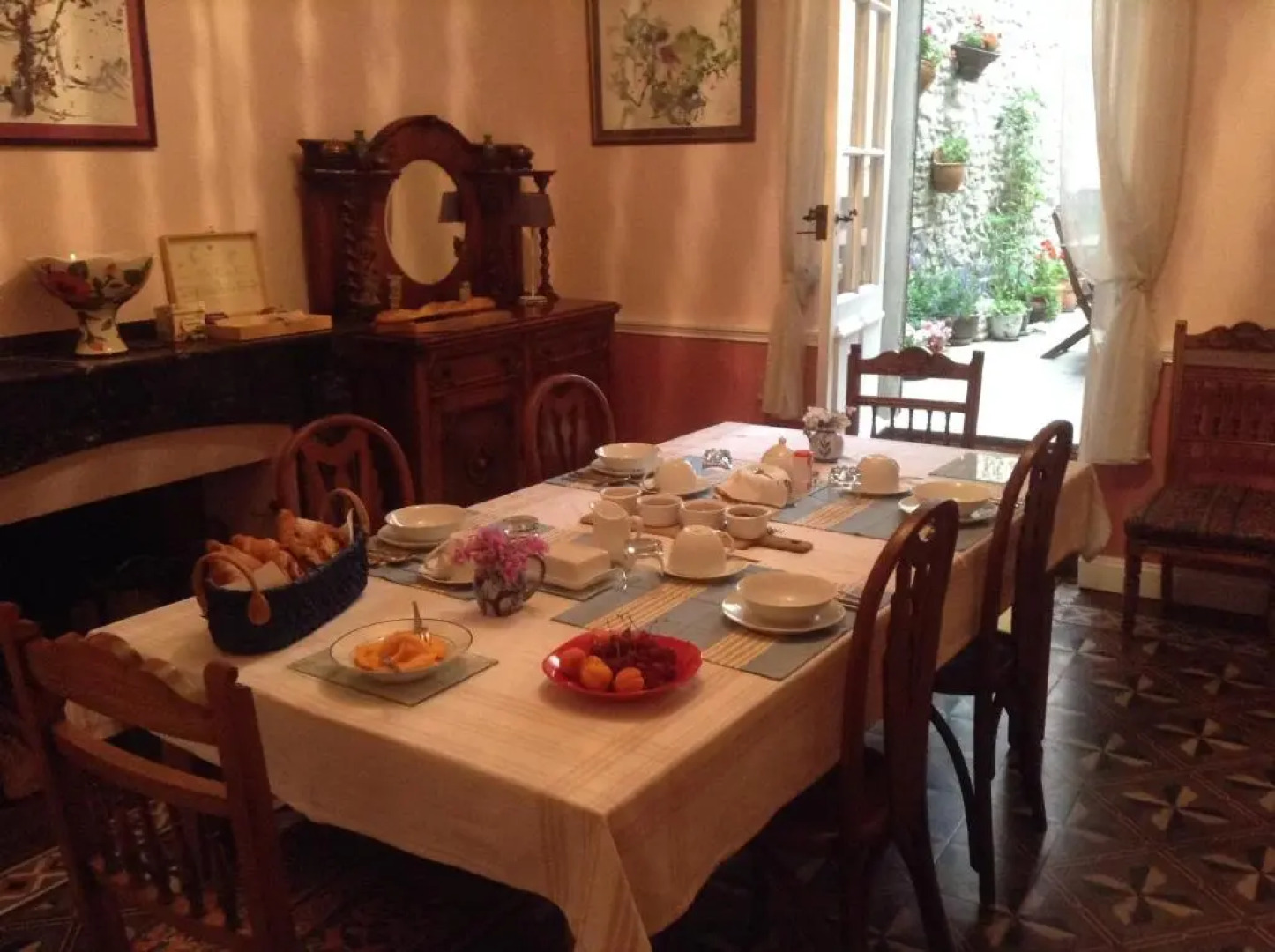 La Maison de la Riviere B&B