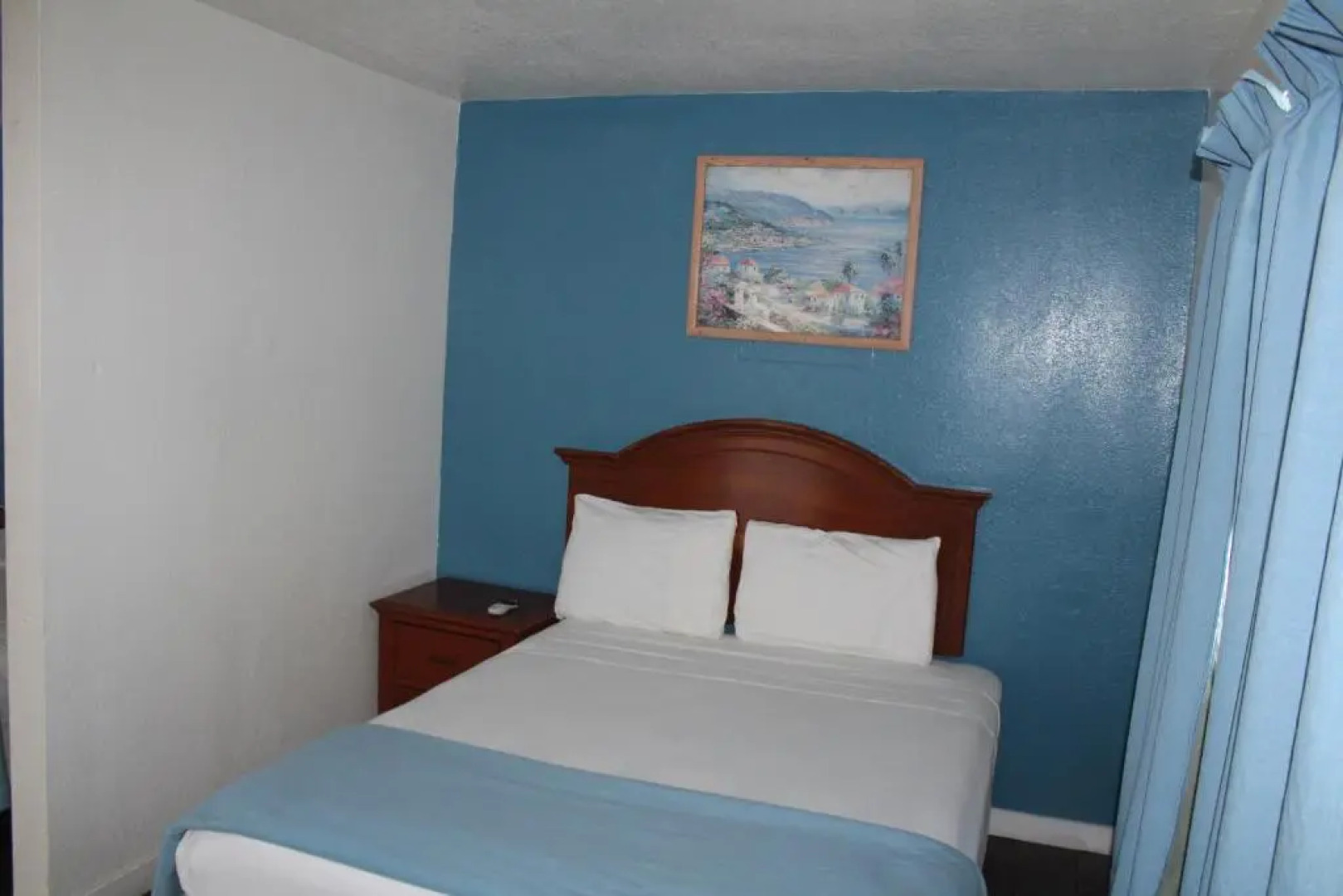 Oceanside Inn and Suites